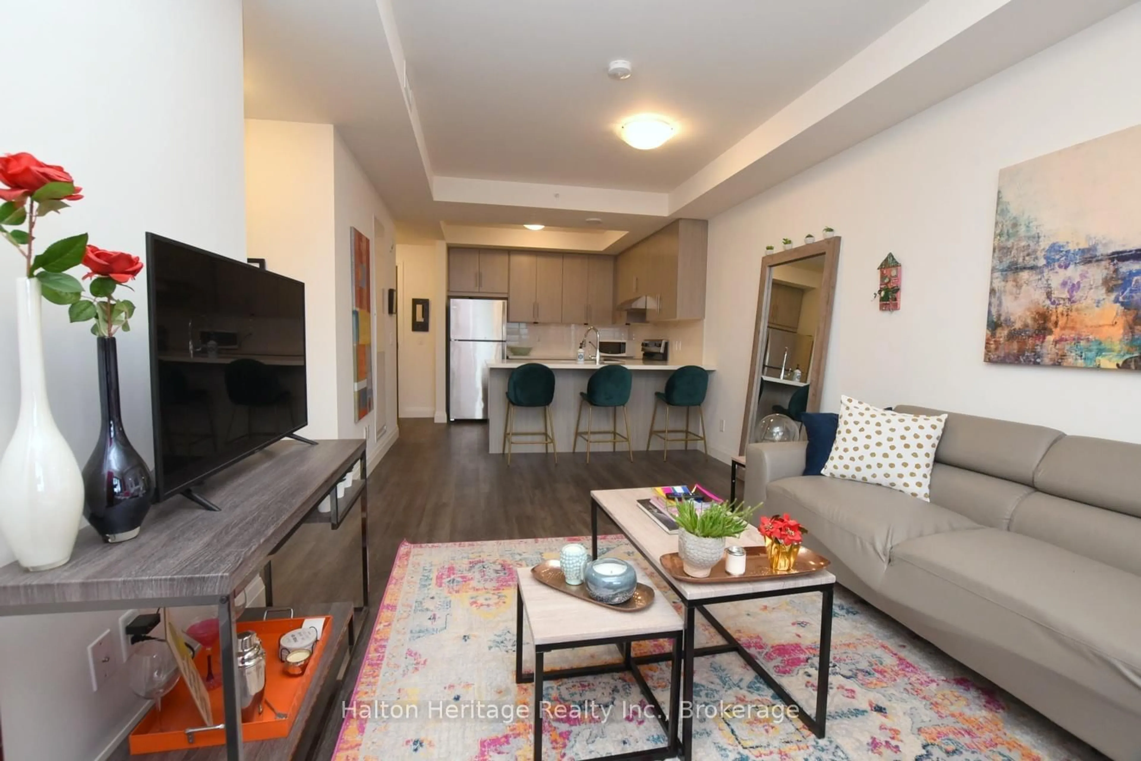 Living room with furniture, unknown for 30 Hamilton St #601, Hamilton Ontario L8B 1V8