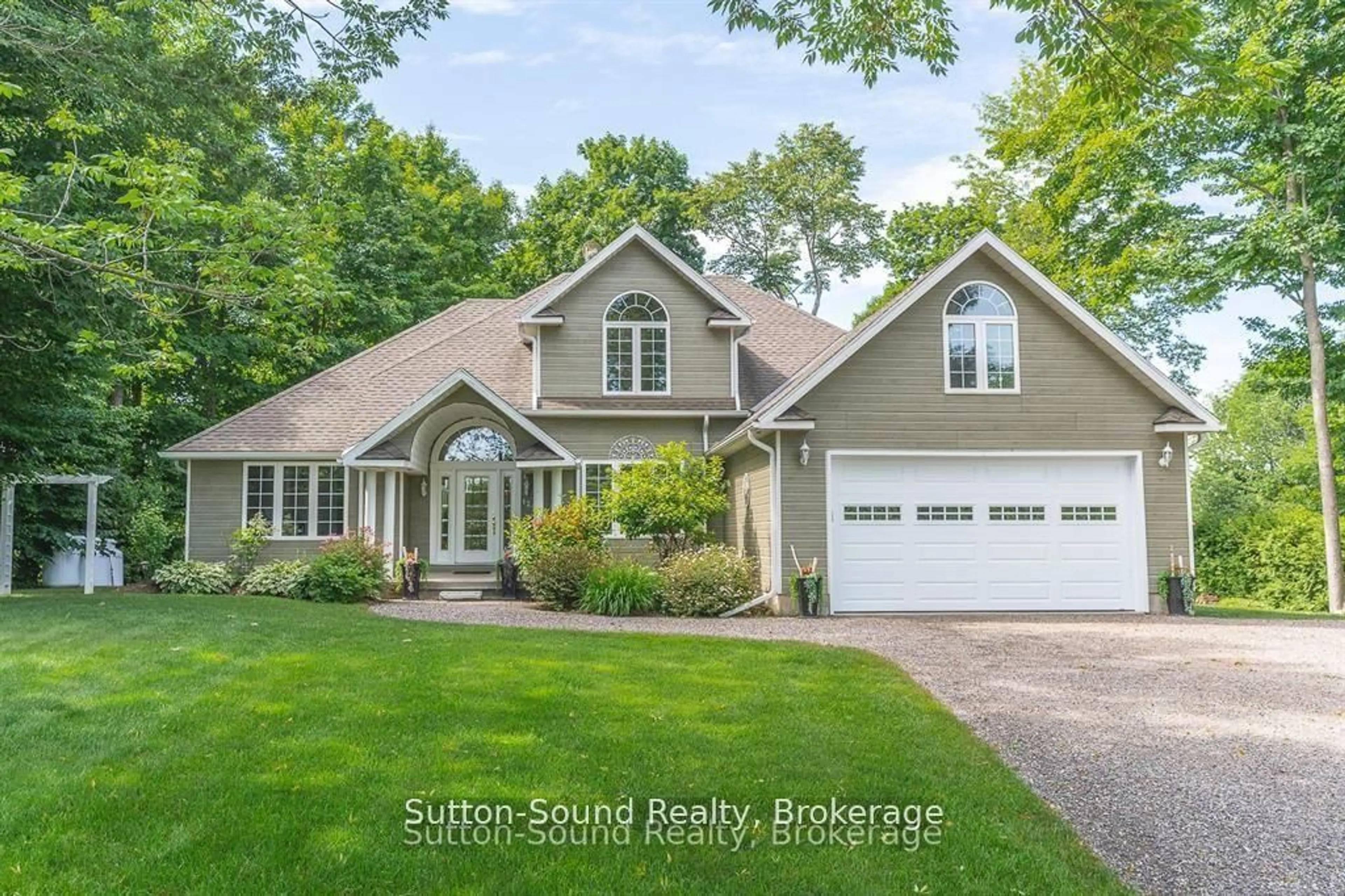 Home with vinyl exterior material, street for 124 Golden Pond Dr, South Bruce Peninsula Ontario N0H 2T0