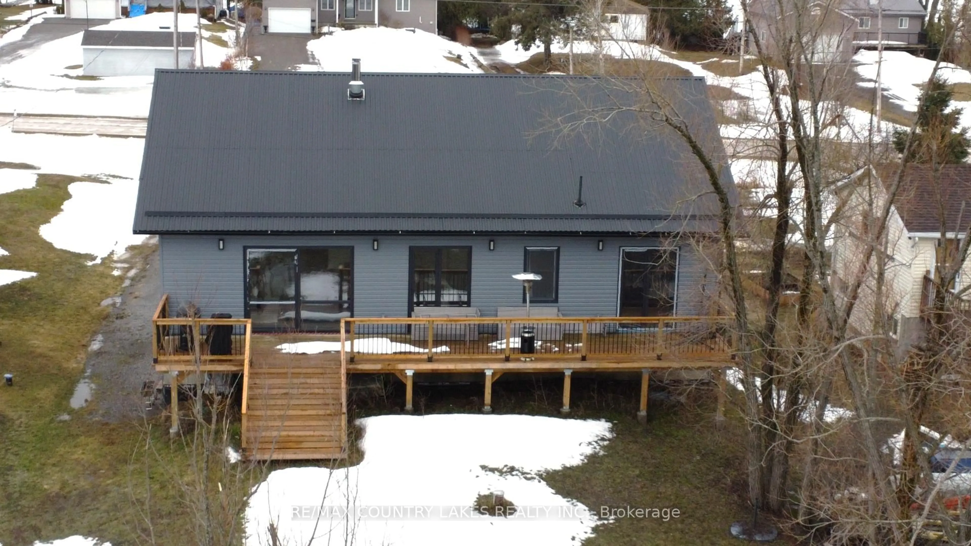 A pic from outside/outdoor area/front of a property/back of a property/a pic from drone, building for 264 Mcguire Beach Rd, Kawartha Lakes Ontario K0M 2B0