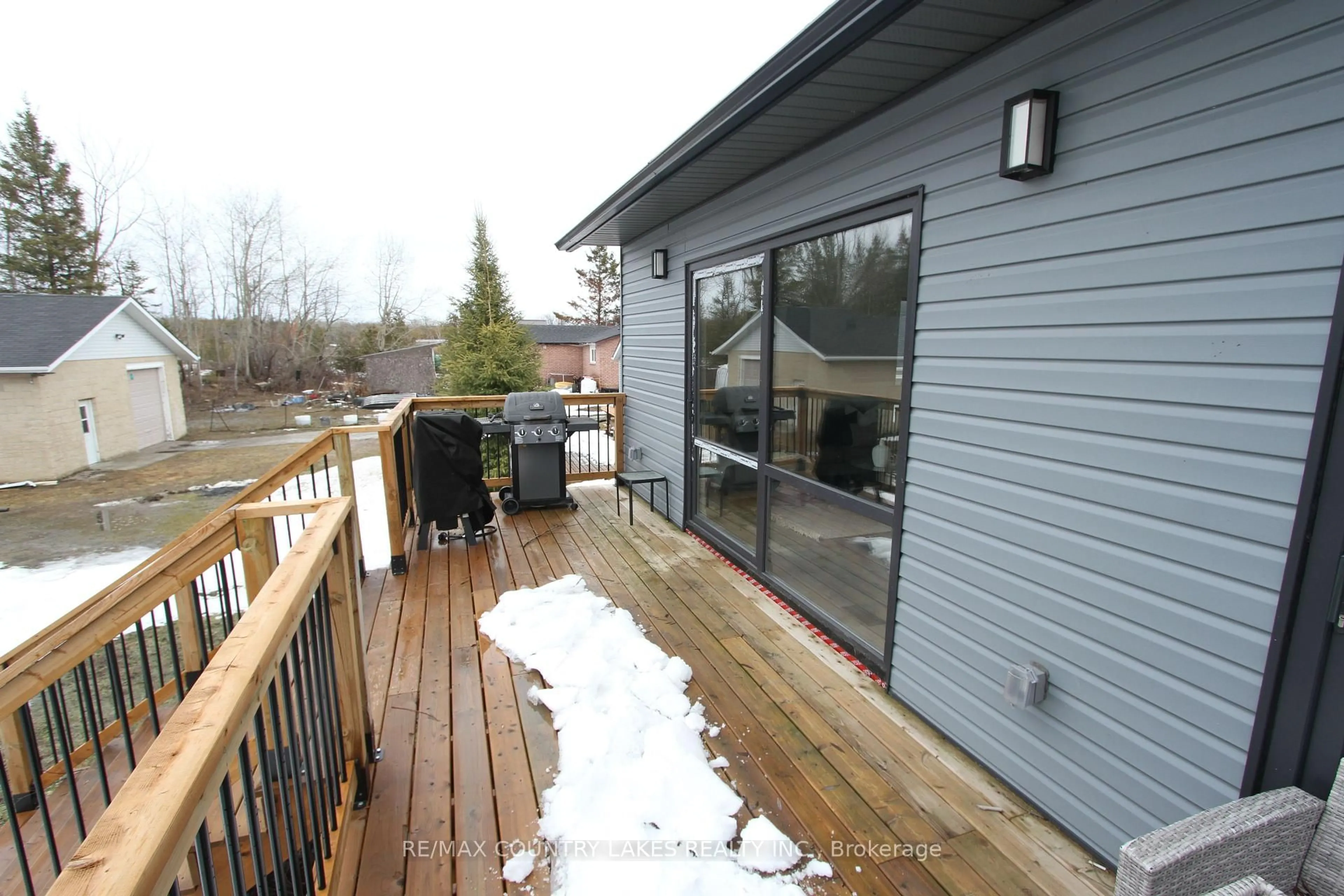 Patio, unknown for 264 Mcguire Beach Rd, Kawartha Lakes Ontario K0M 2B0
