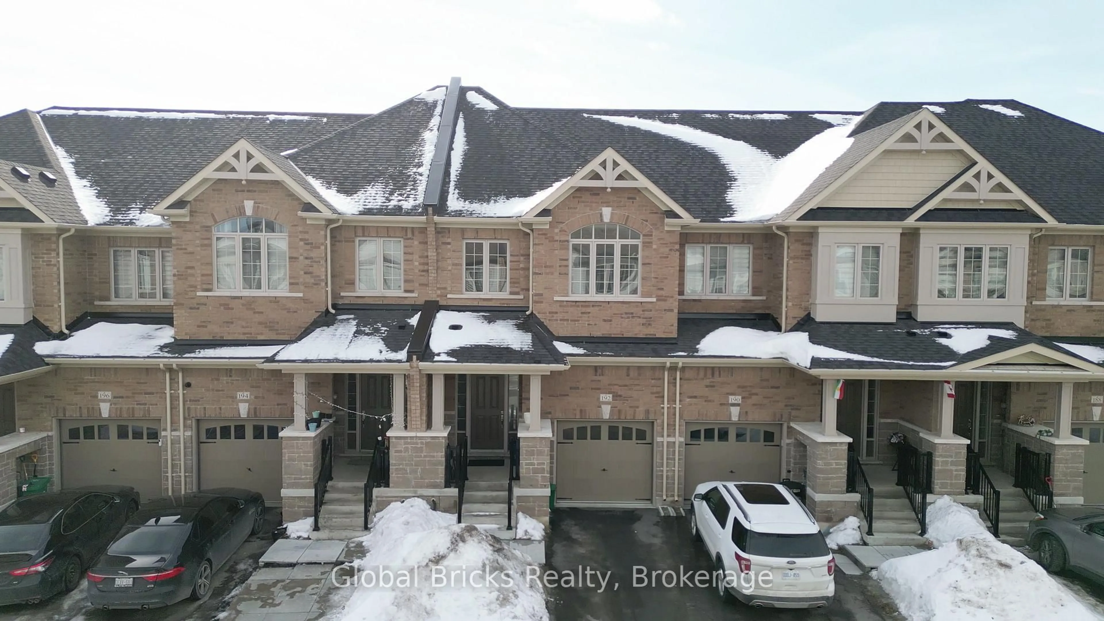 A pic from outside/outdoor area/front of a property/back of a property/a pic from drone, street for 192 Broadacre Dr, Kitchener Ontario N0B 2E0