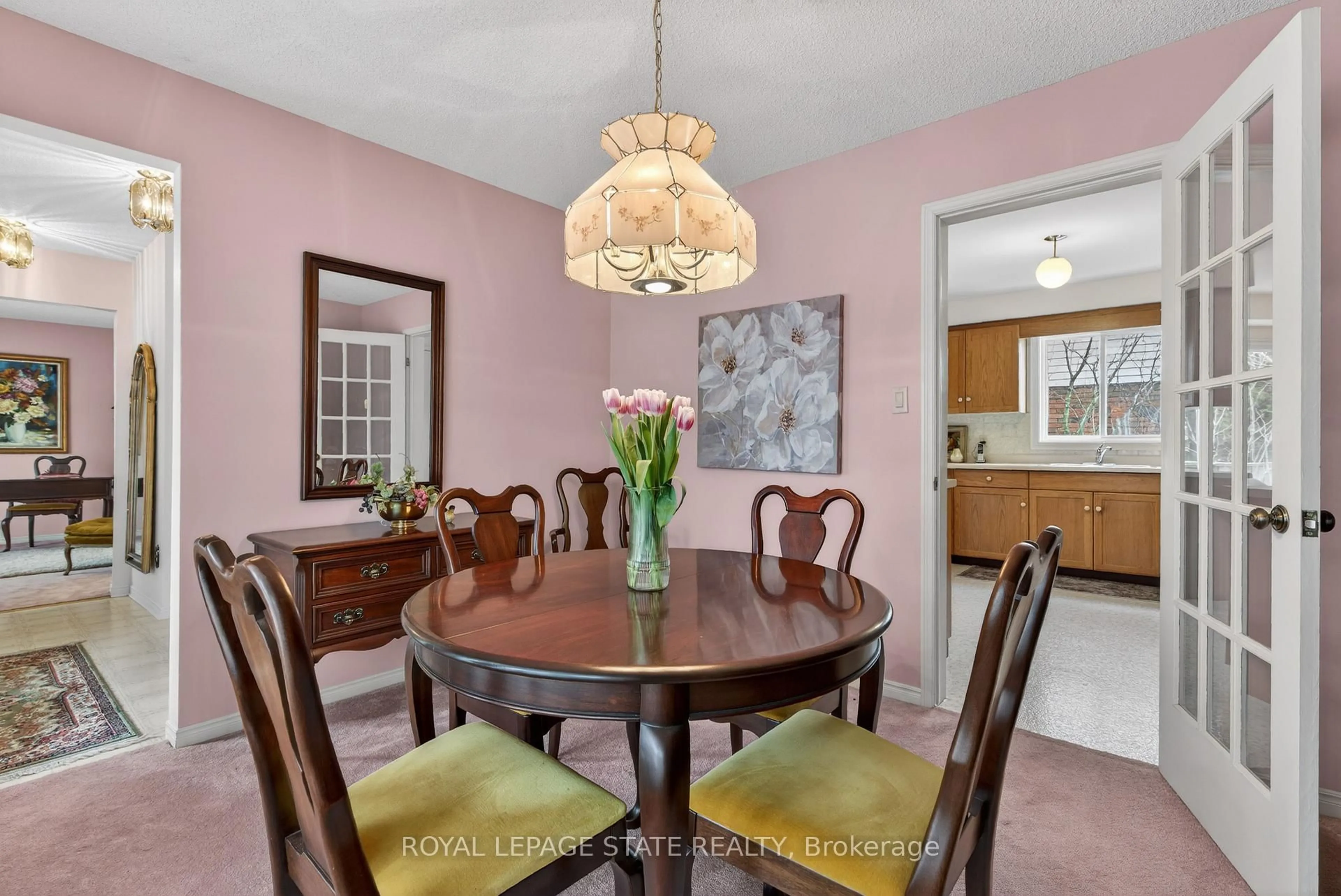 Dining room, unknown for 133 Central Ave, Grimsby Ontario L3M 4Z3