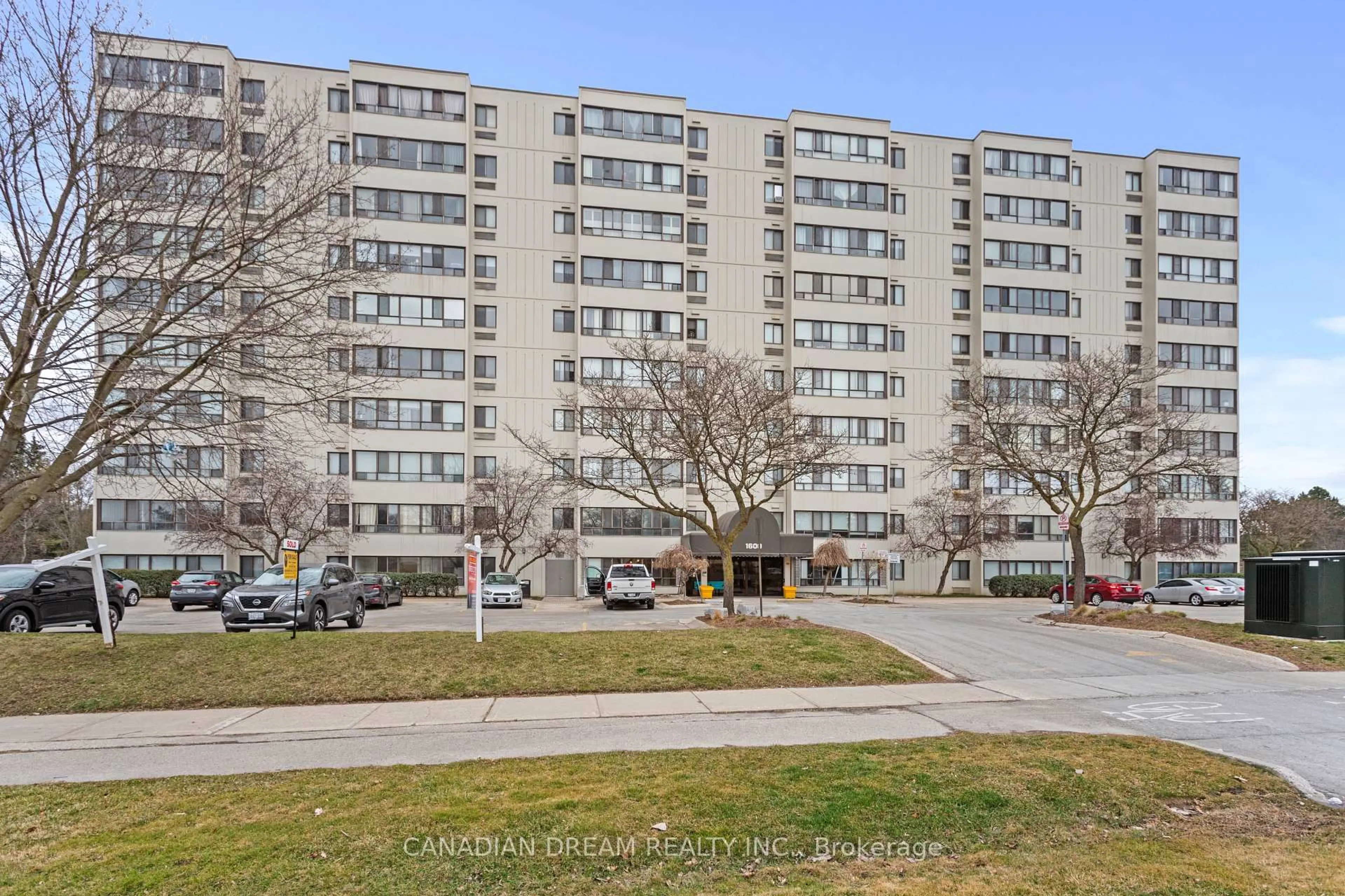 Unknown for 1600 Adelaide St #104, London North Ontario N5X 3H6