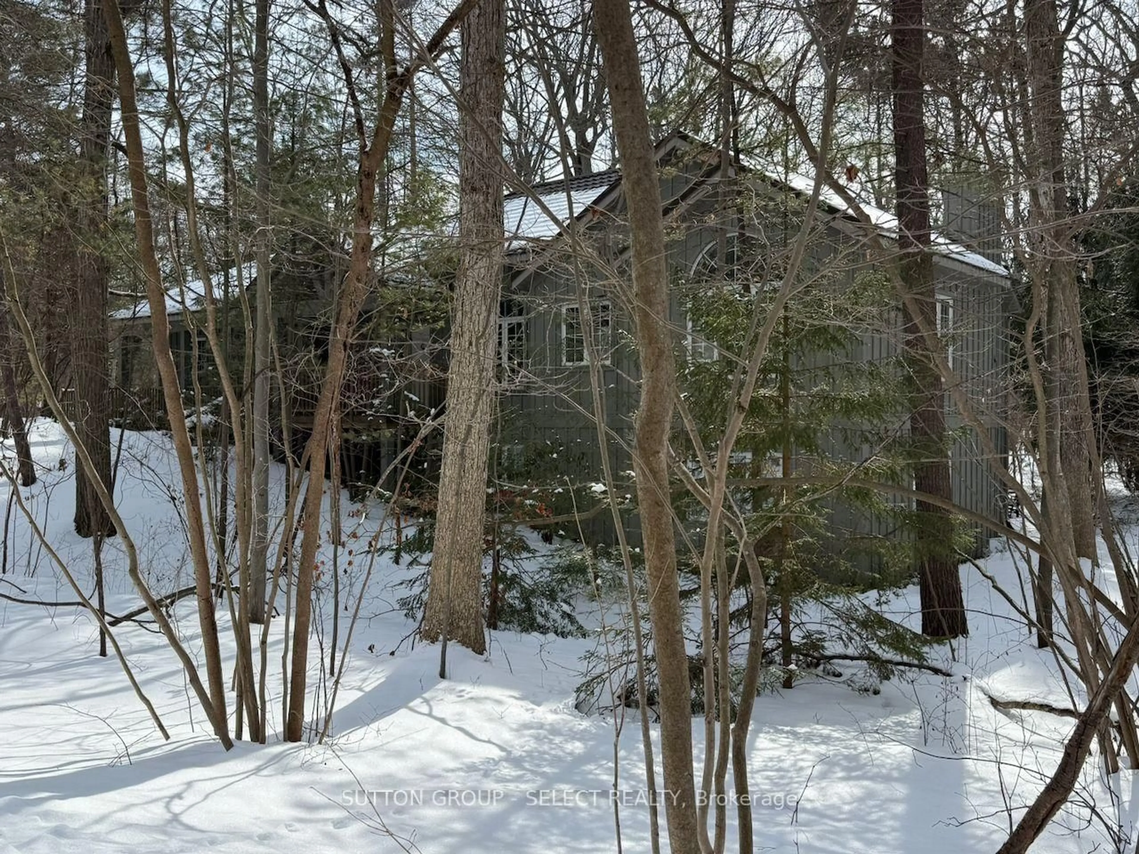A pic from outside/outdoor area/front of a property/back of a property/a pic from drone, forest/trees view for 10297 Dogwood Cres, Lambton Shores Ontario N0M 1T0