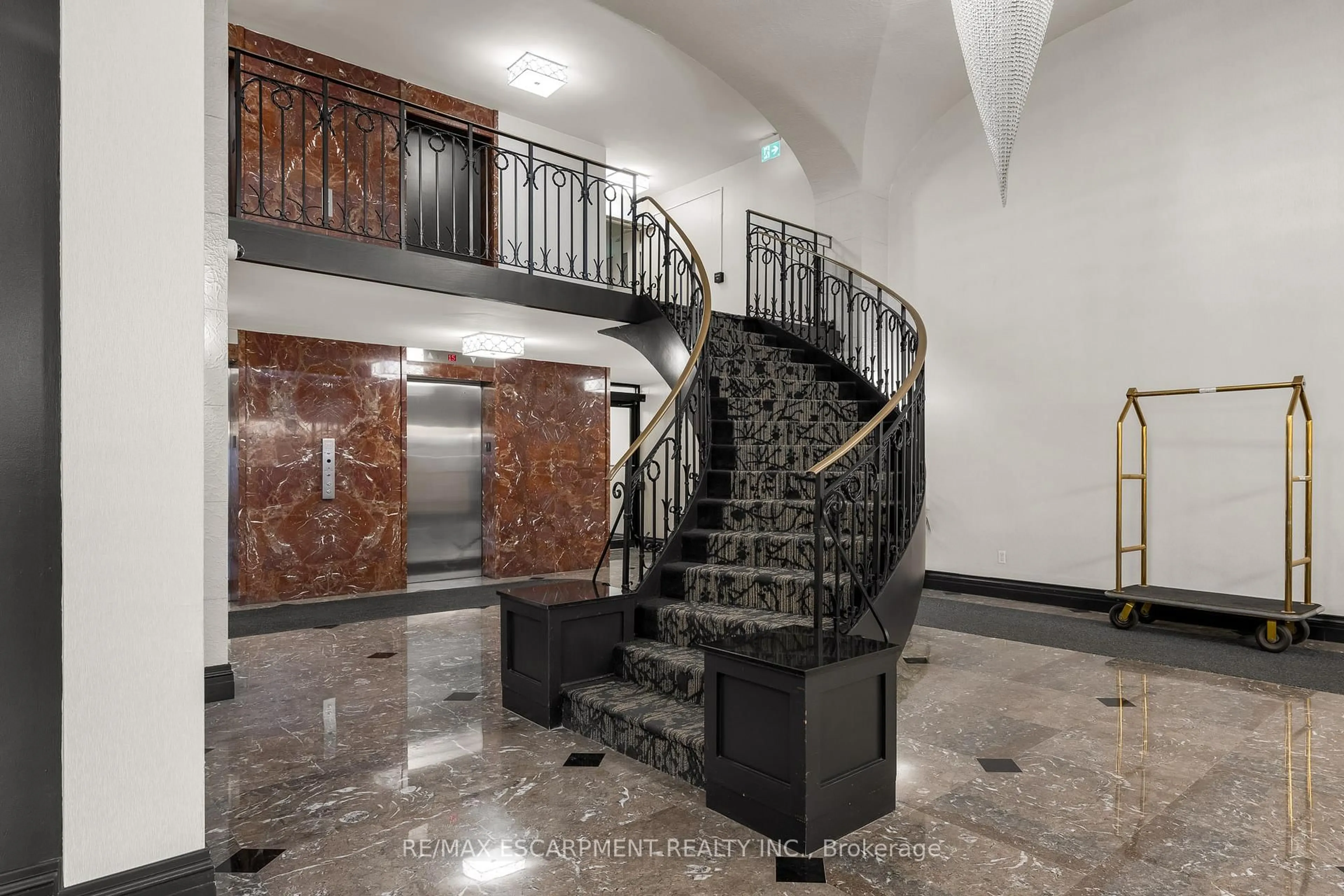 Unknown for 500 Green Rd #214, Hamilton Ontario L8E 3M6