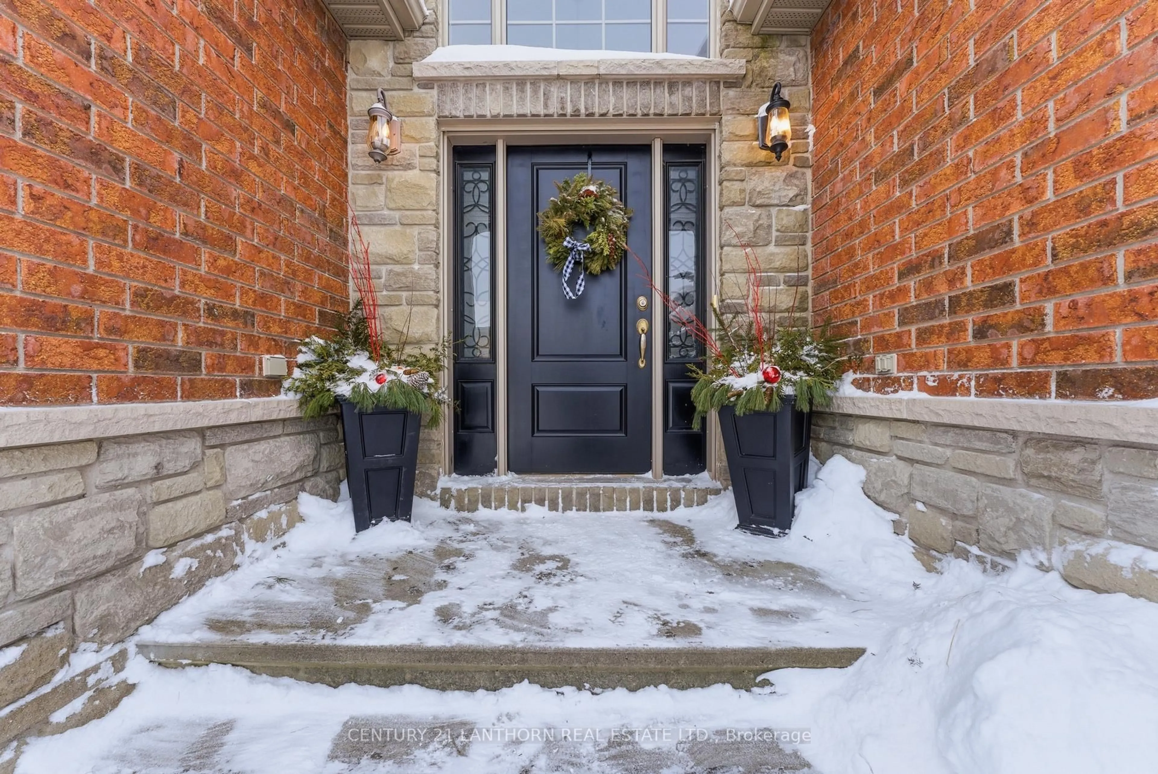 Indoor entryway for 39 McDougall Dr, Belleville Ontario K8N 0M1