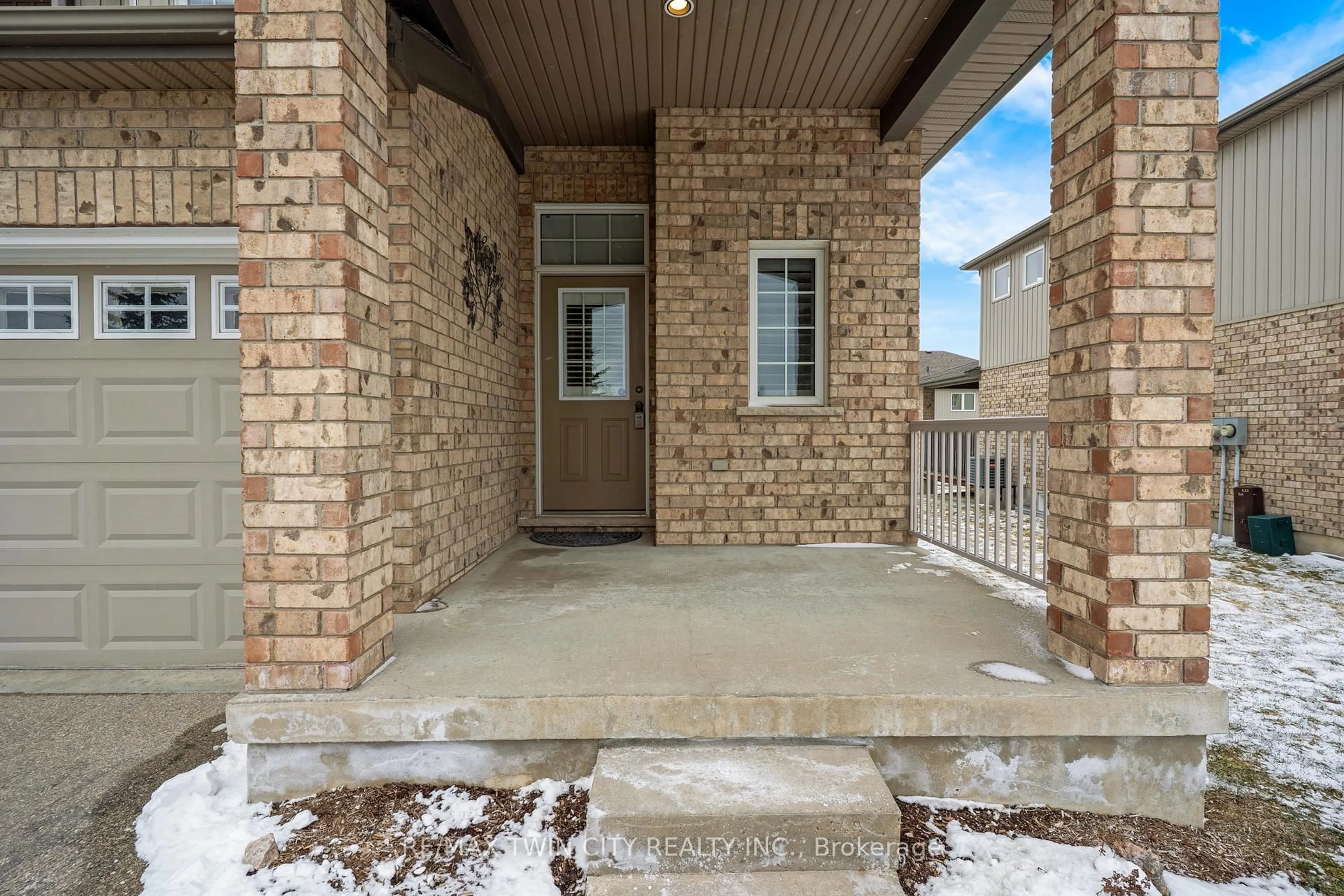 Unknown for 31 Townsend Dr #64, Woolwich Ontario N0B 1M0