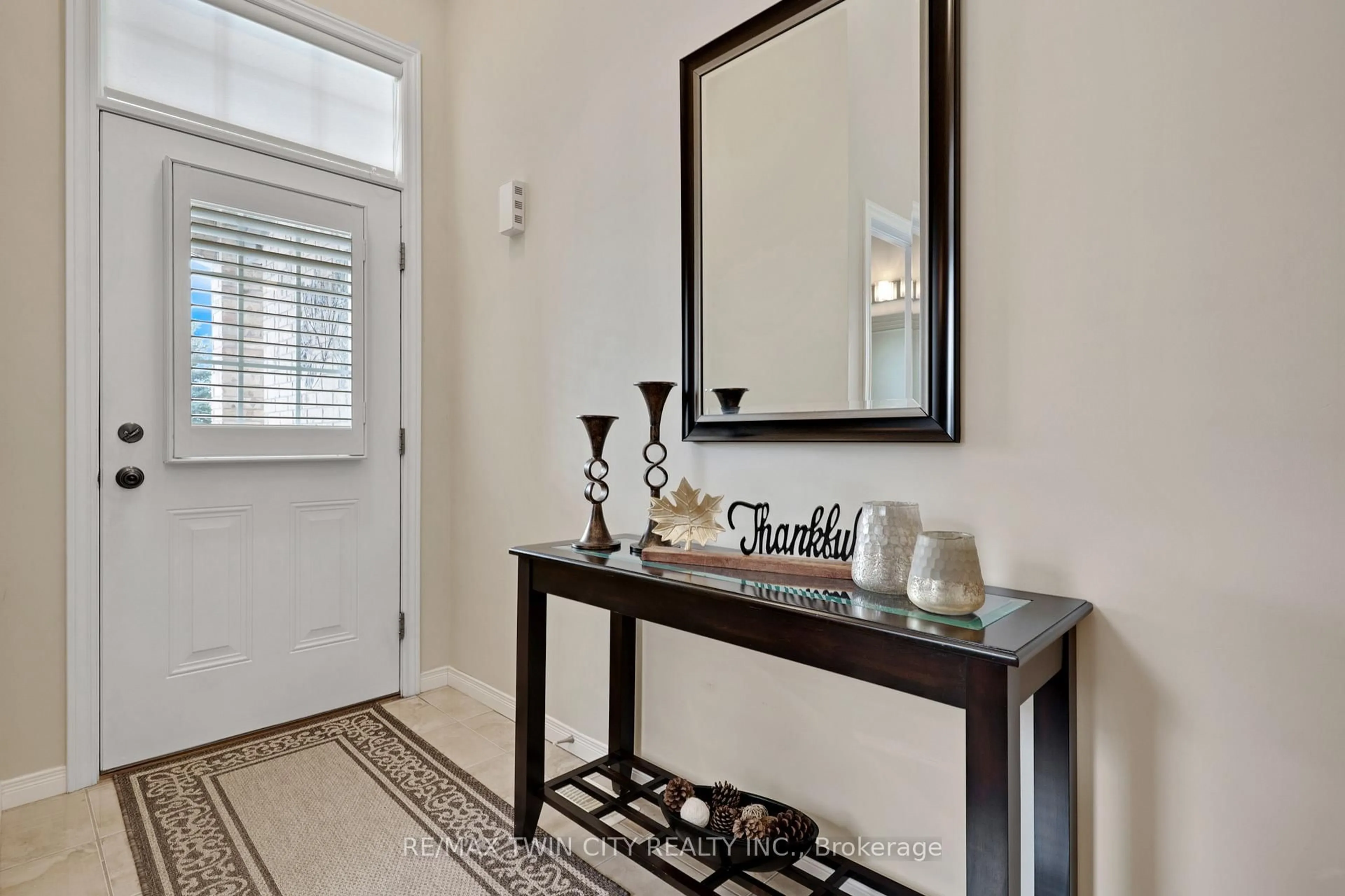 Indoor entryway for 31 Townsend Dr #64, Woolwich Ontario N0B 1M0