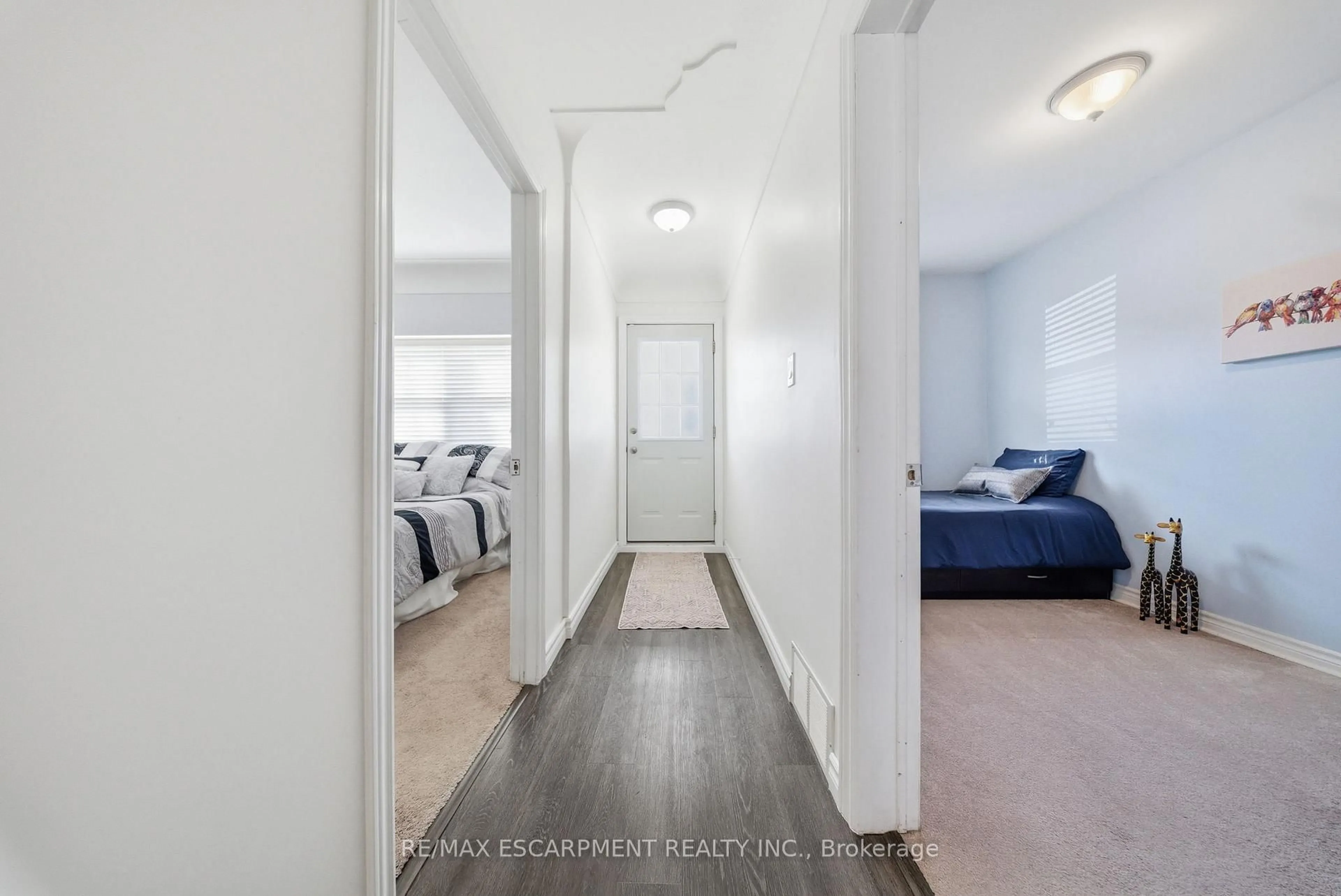 Indoor entryway for 36 Queensdale Ave, Hamilton Ontario L9C 1B5