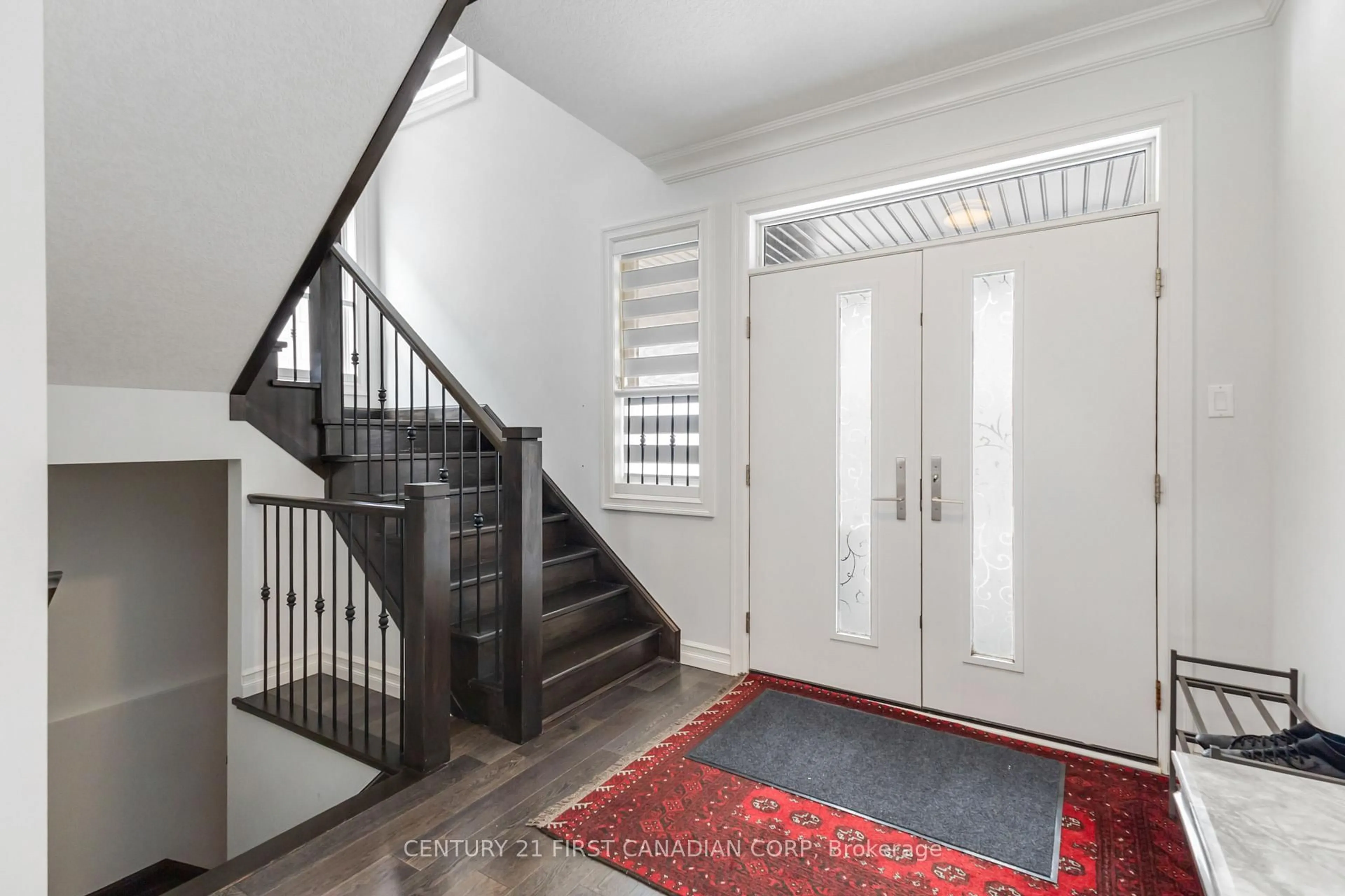 Indoor entryway for 6311 Old Garrison Blvd, London South Ontario N6P 0A8