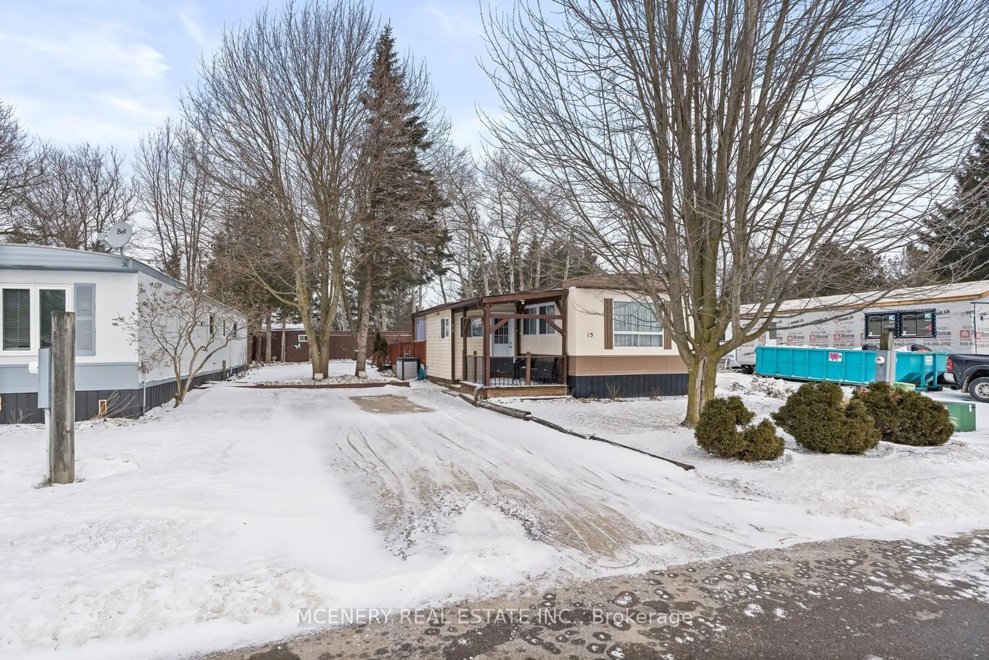 A pic from outside/outdoor area/front of a property/back of a property/a pic from drone, street for 15 HEATHER Ave, Erin Ontario N0B 1T0