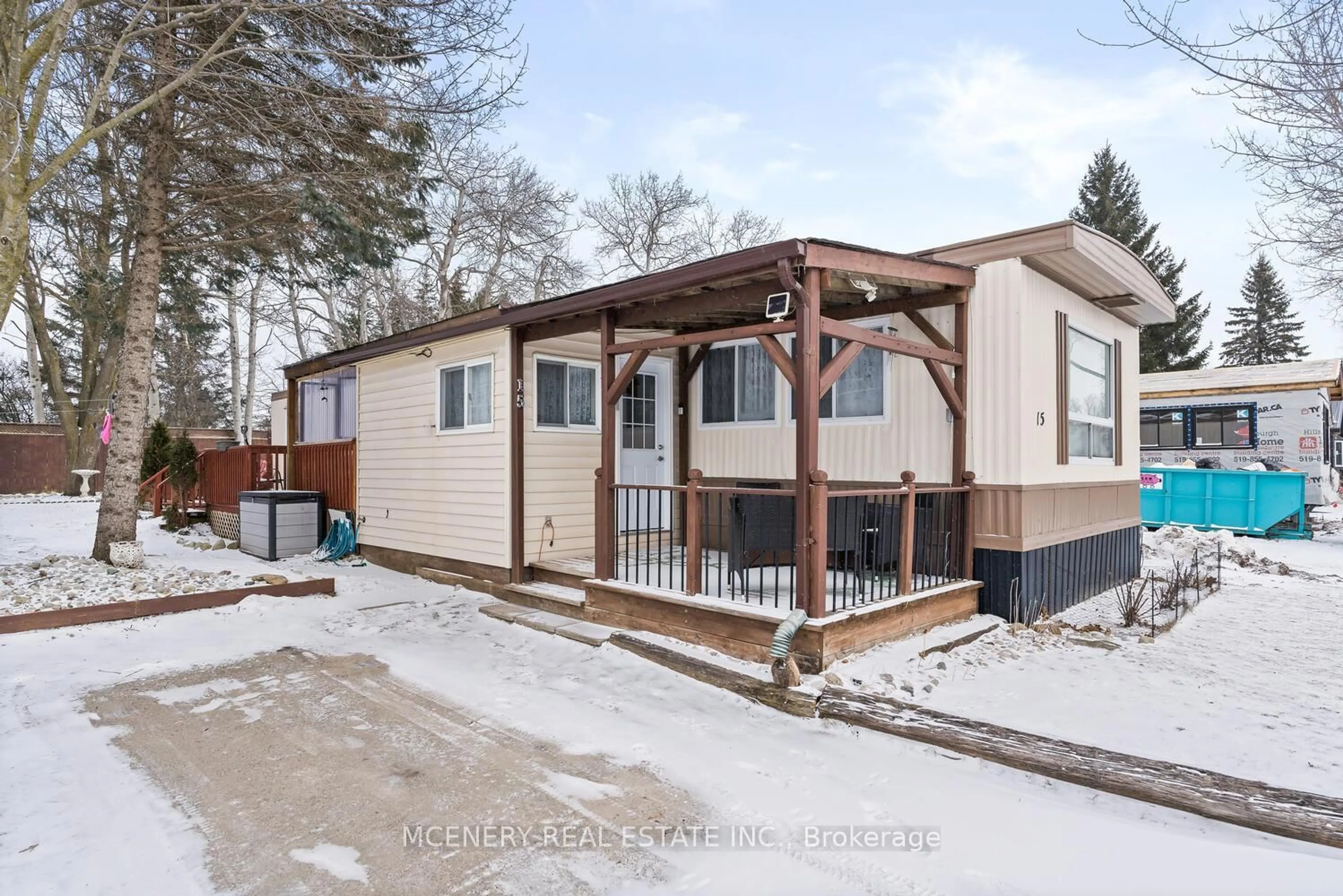 Home with vinyl exterior material, street for 15 HEATHER Ave, Erin Ontario N0B 1T0