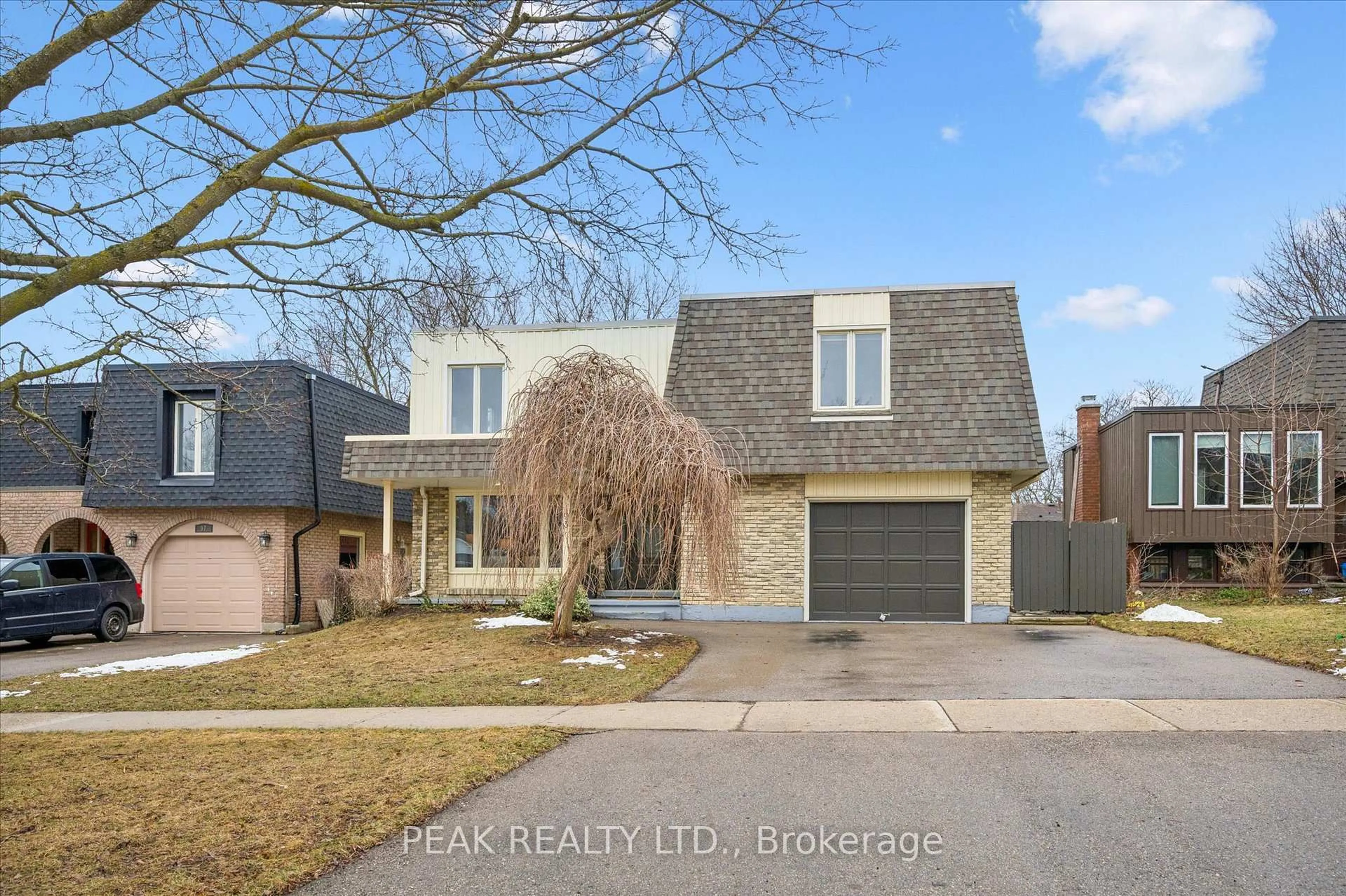 Home with brick exterior material, street for 93 Grand River Blvd, Kitchener Ontario N2A 2T3