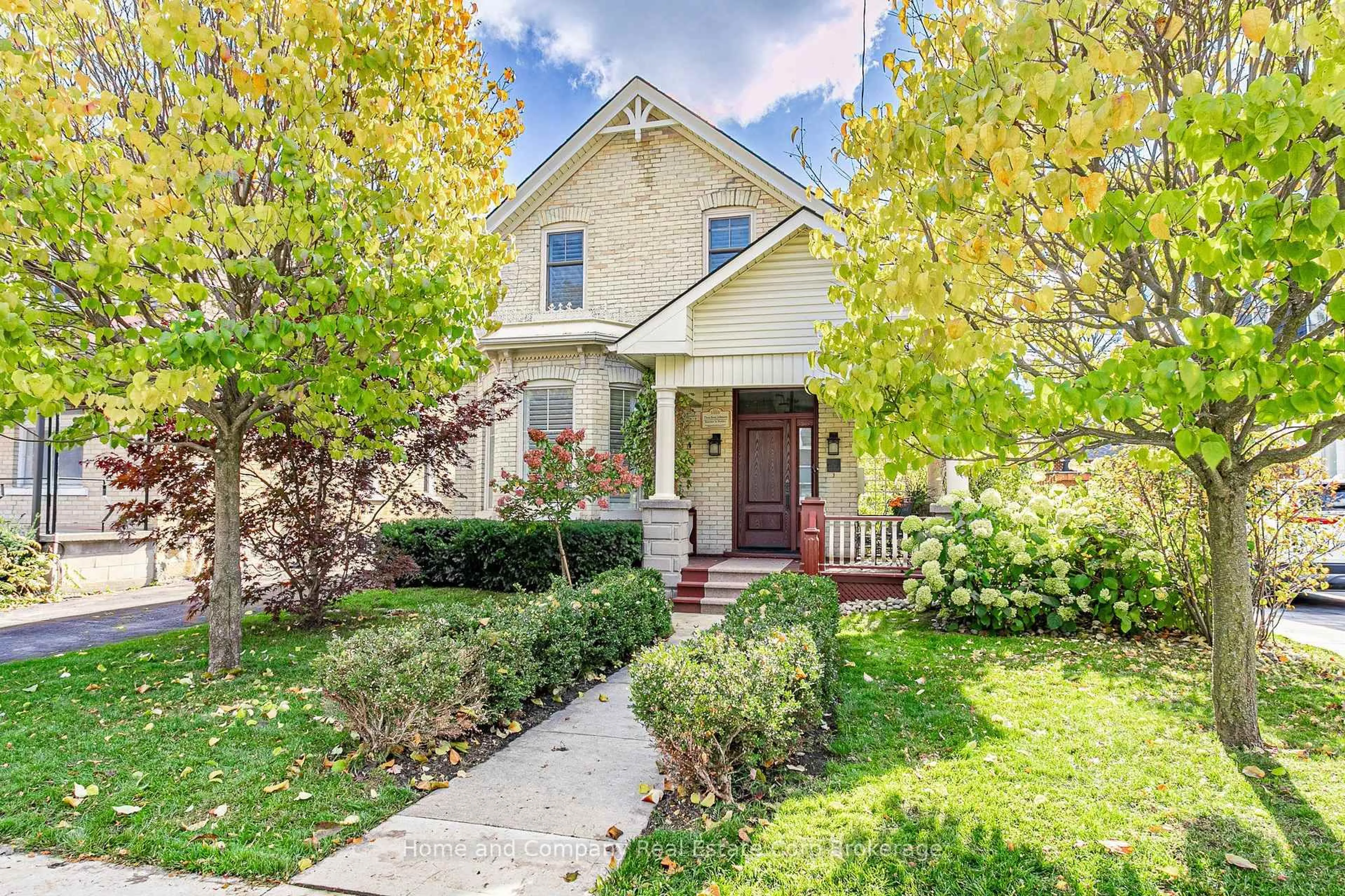 Unknown for 185 ALBERT St, Stratford Ontario N5A 3K7