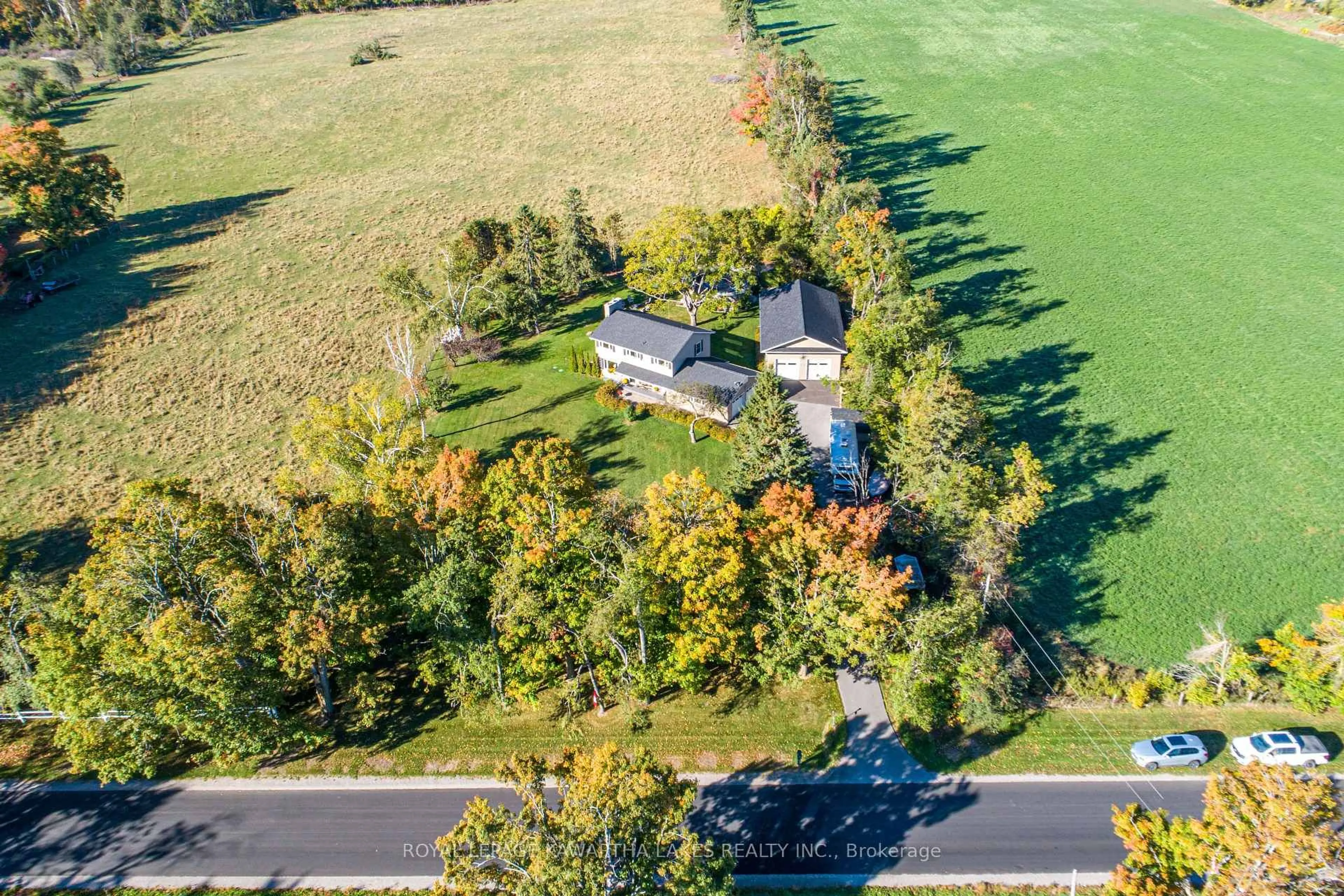A pic from outside/outdoor area/front of a property/back of a property/a pic from drone, unknown for 2525 Elm Tree Rd, Kawartha Lakes Ontario K9V 4R1