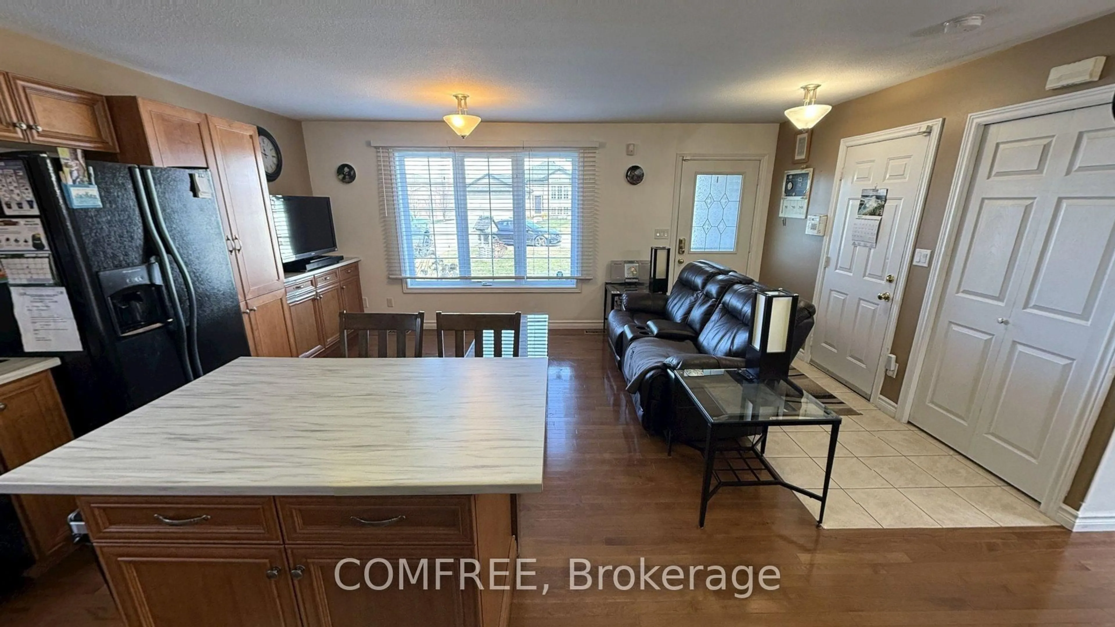 A pic of a room for 33 Regal Dr, Chatham-Kent Ontario N0P 2L0