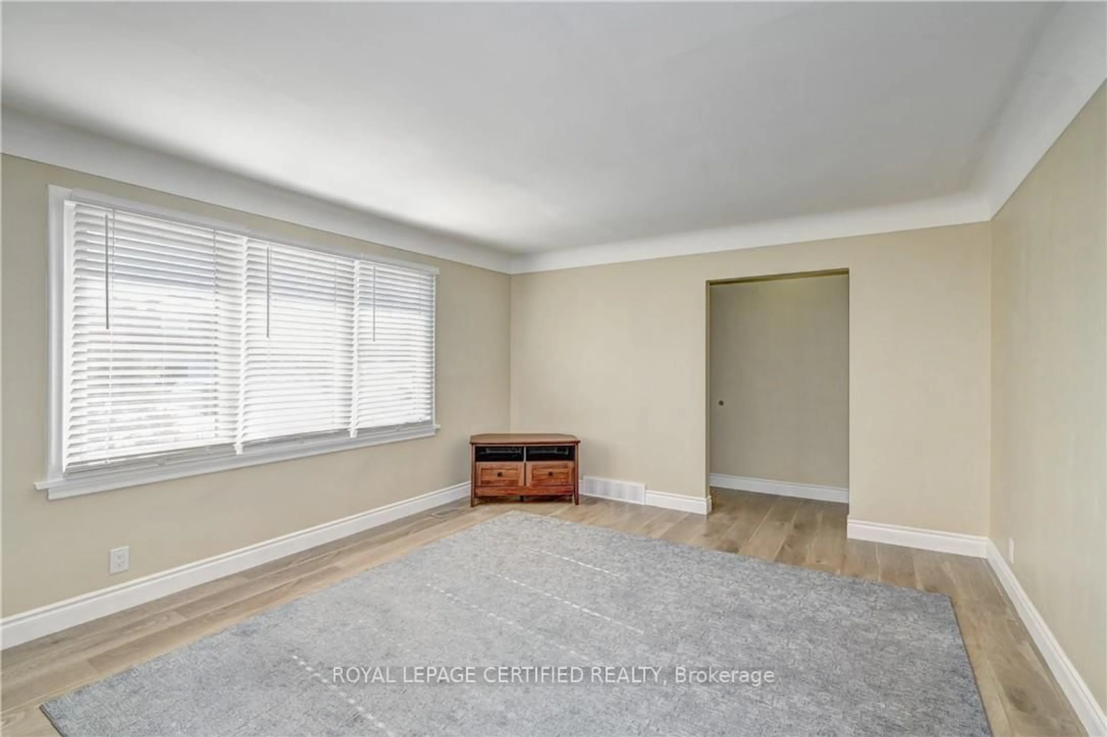 A pic of a room for 476 Prospect Ave, Kitchener Ontario N2A 1E1