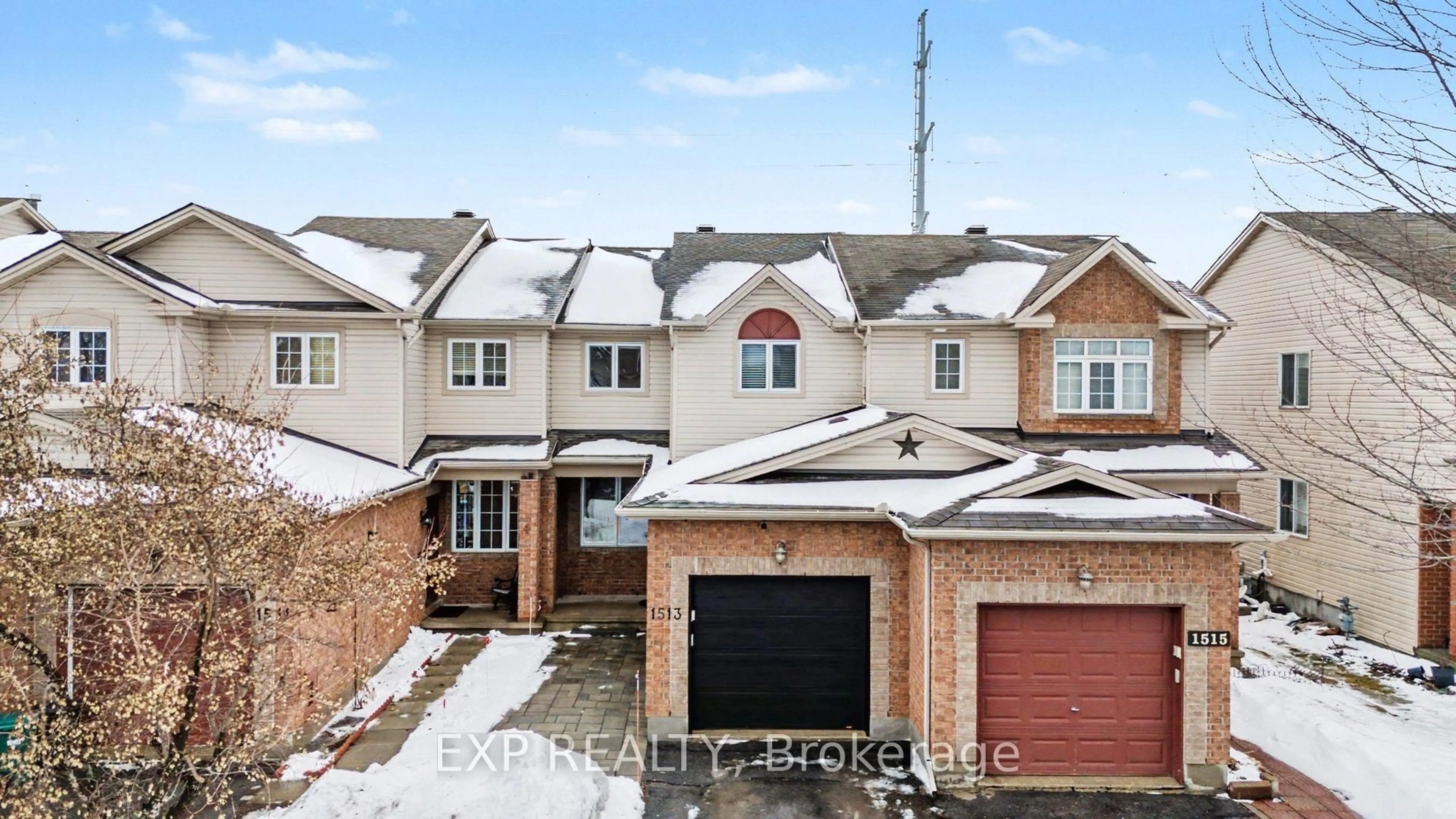 A pic from outside/outdoor area/front of a property/back of a property/a pic from drone, street for 1513 Demeter St, Ottawa Ontario K4A 5C6