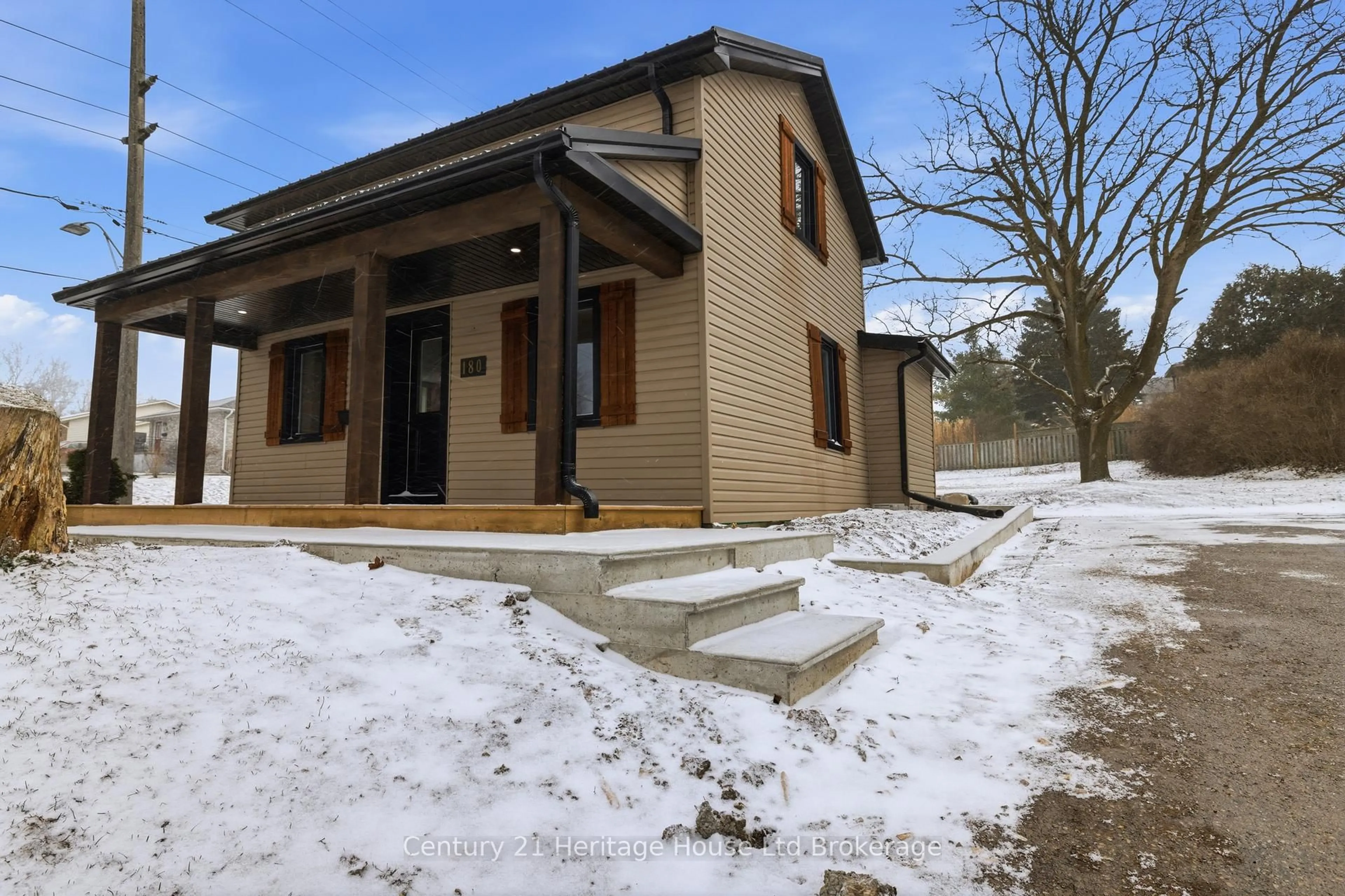 Unknown for 180 Cherry St, Ingersoll Ontario N5C 1H9