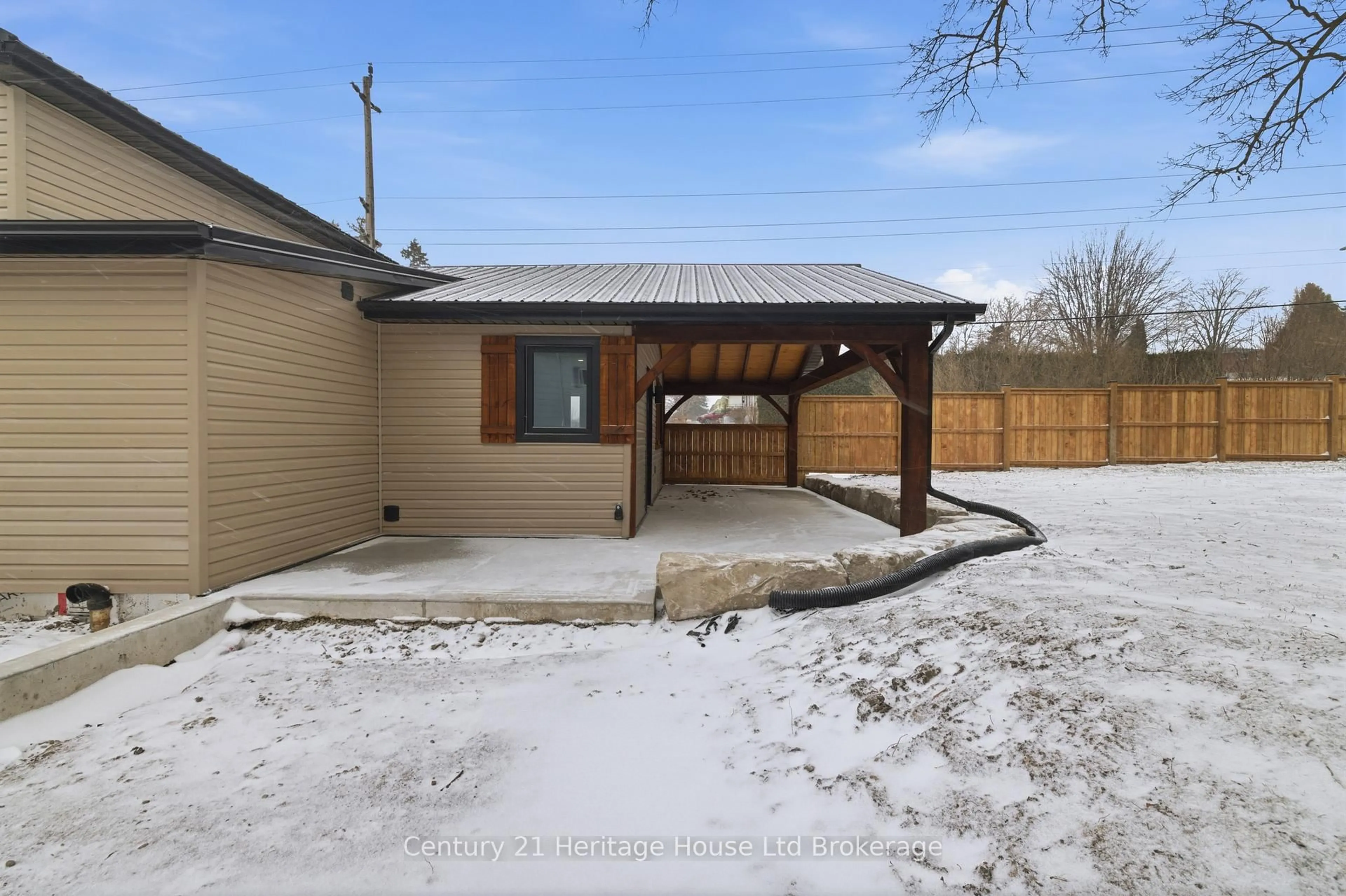 Unknown for 180 Cherry St, Ingersoll Ontario N5C 1H9