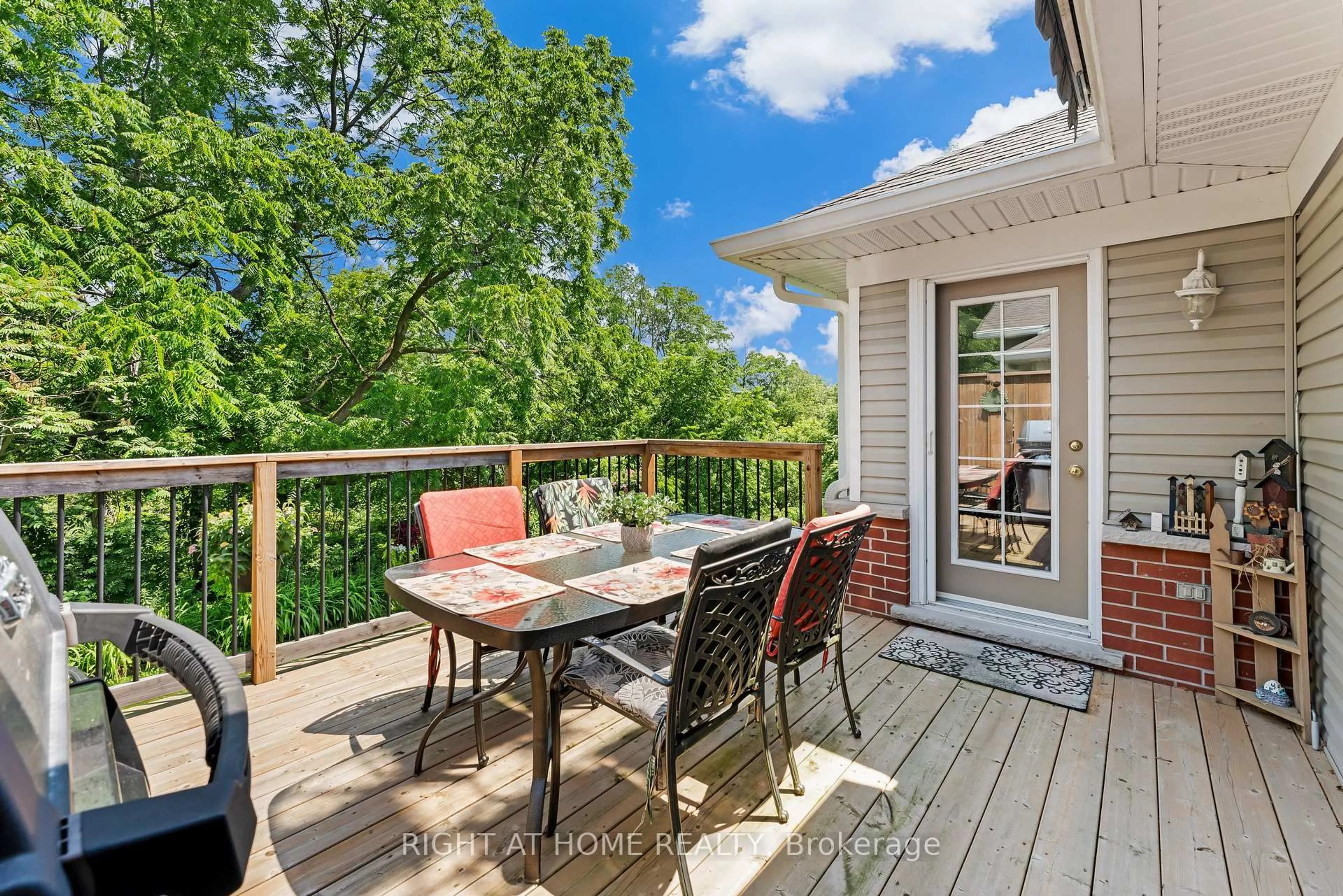 Patio, water/lake/river/ocean view for 1448 Niagara Stone Rd #3, Niagara-on-the-Lake Ontario L0S 1J0