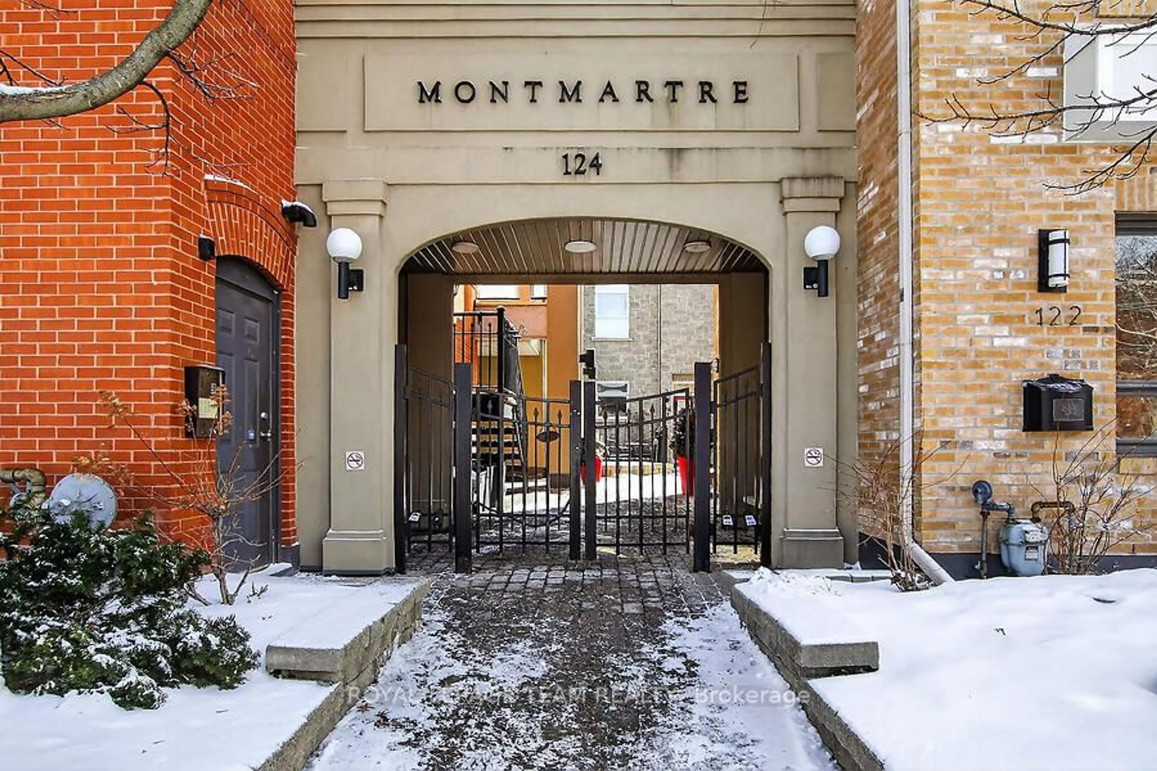 Unknown for 124 Guigues Ave #B204, Ottawa Ontario K1N 5H7