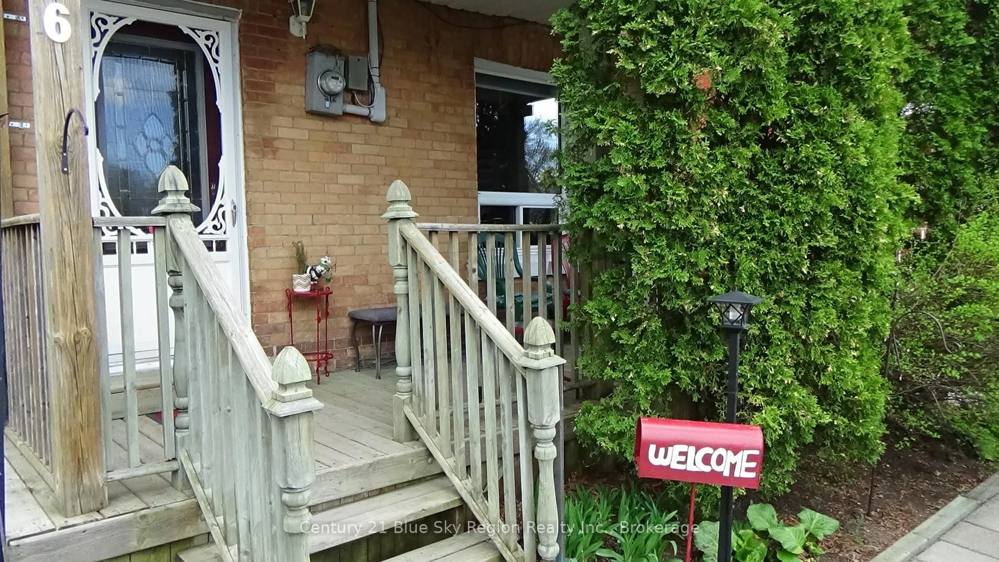 Patio, street for 176 Church St, West Nipissing Ontario P2B 1H5