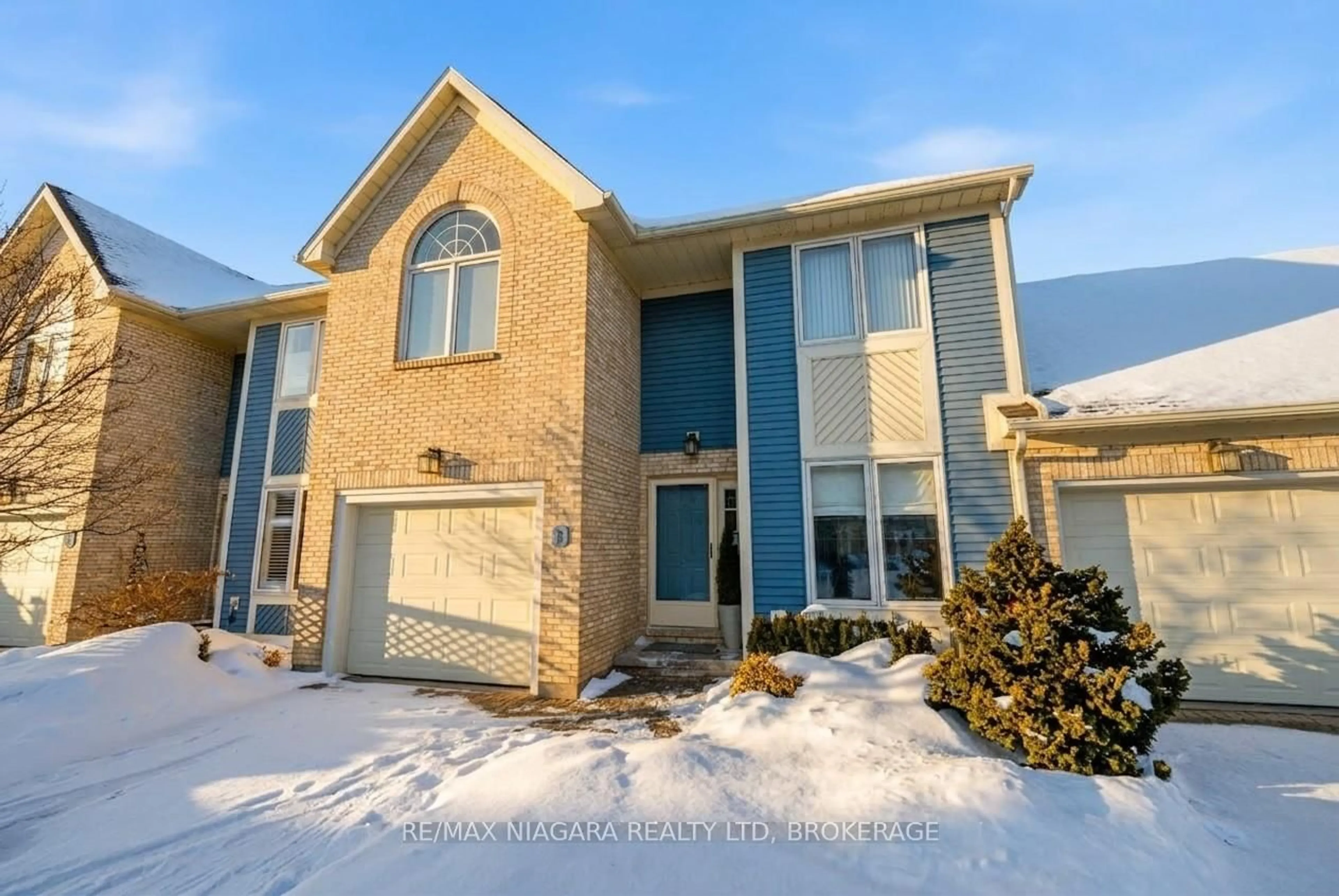 Home with brick exterior material, street for 77 Erion Rd #9, St. Catharines Ontario L2W 1B4