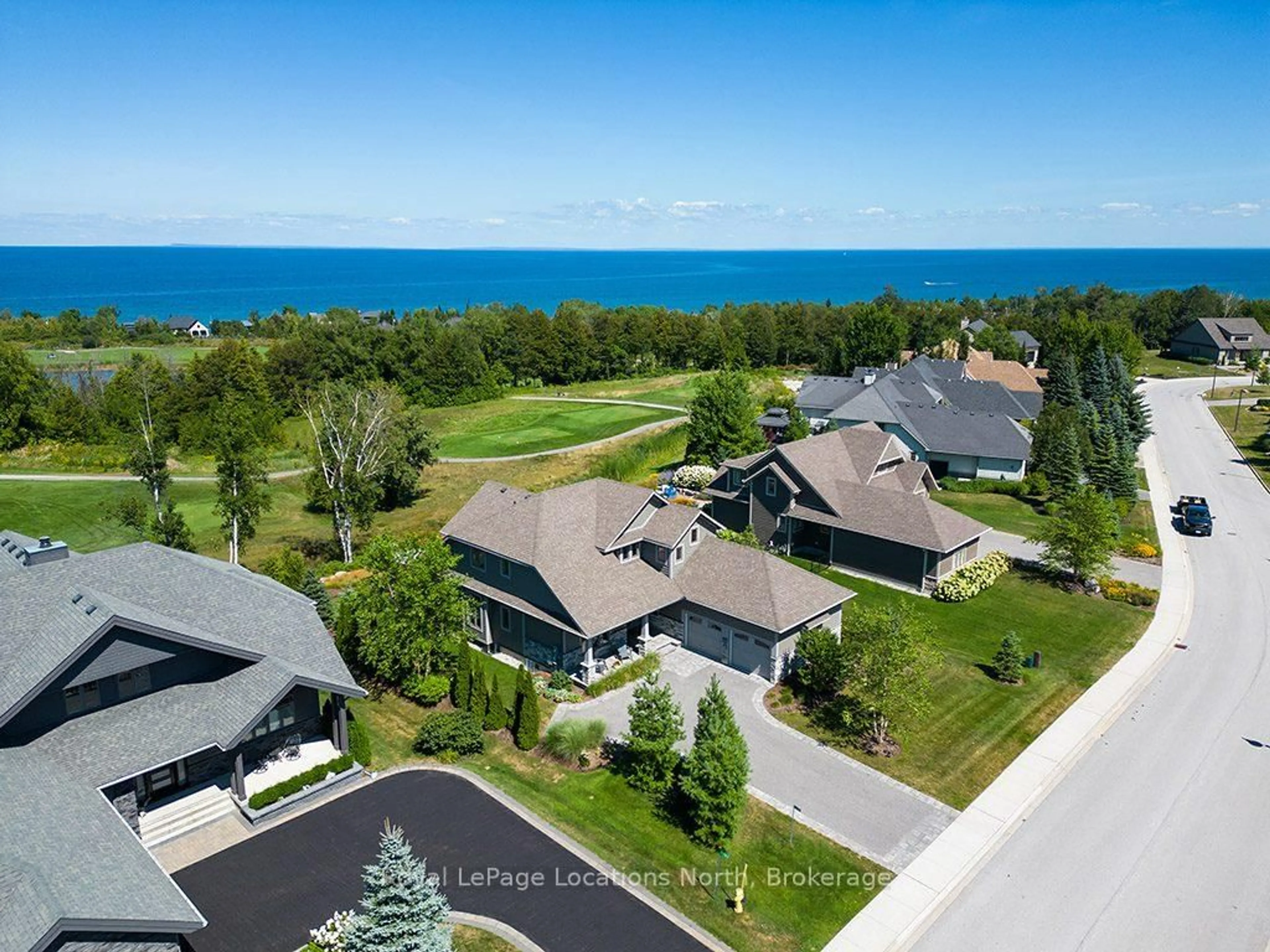 A pic from outside/outdoor area/front of a property/back of a property/a pic from drone, water/lake/river/ocean view for 147 West Ridge Dr, Blue Mountains Ontario N0H 2P0