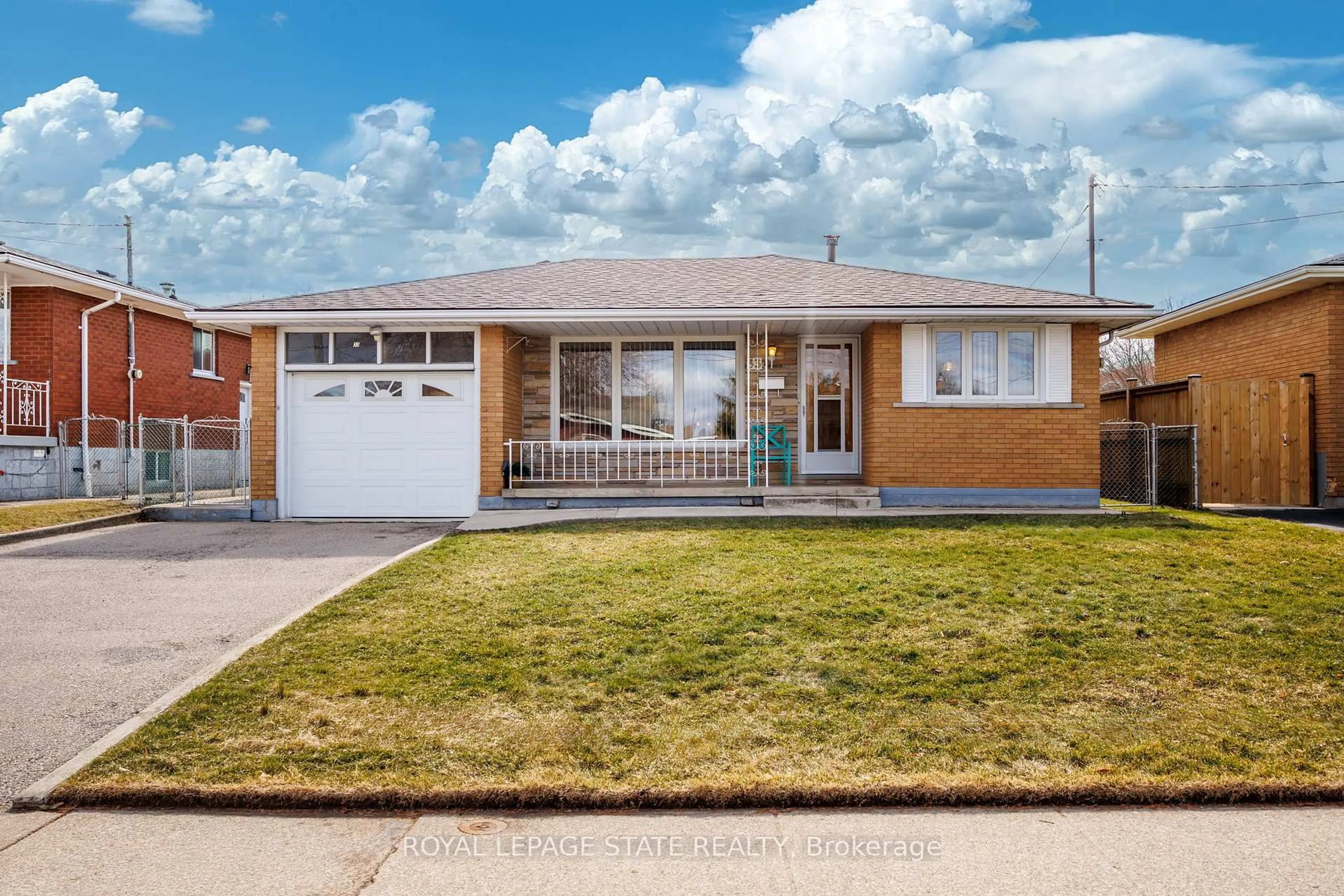 Home with brick exterior material, street for 33 Orlanda Rd, Hamilton Ontario L8G 2K3