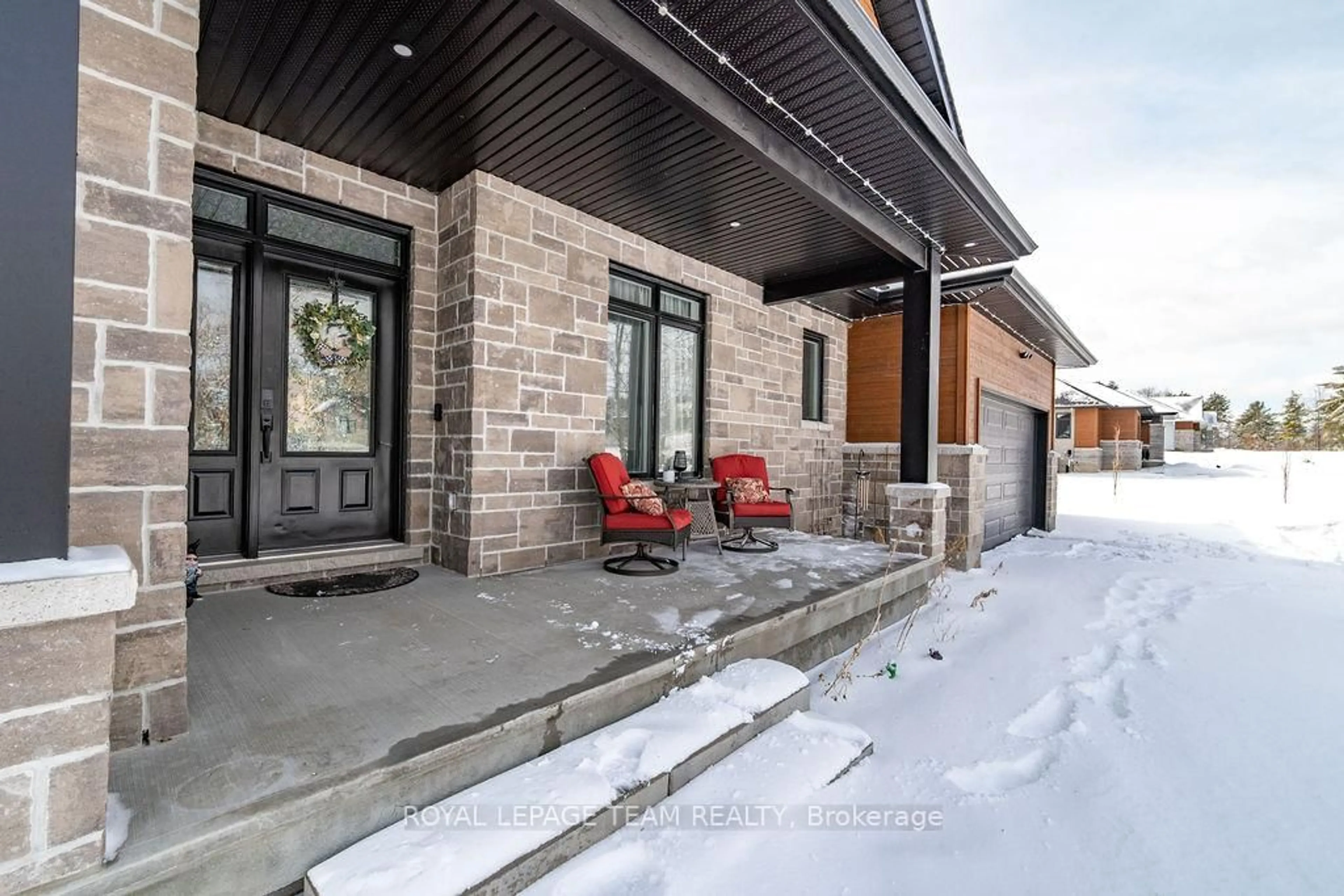 Patio, street for 80 Raymond Luhta Cres, Arnprior Ontario K7S 3G8