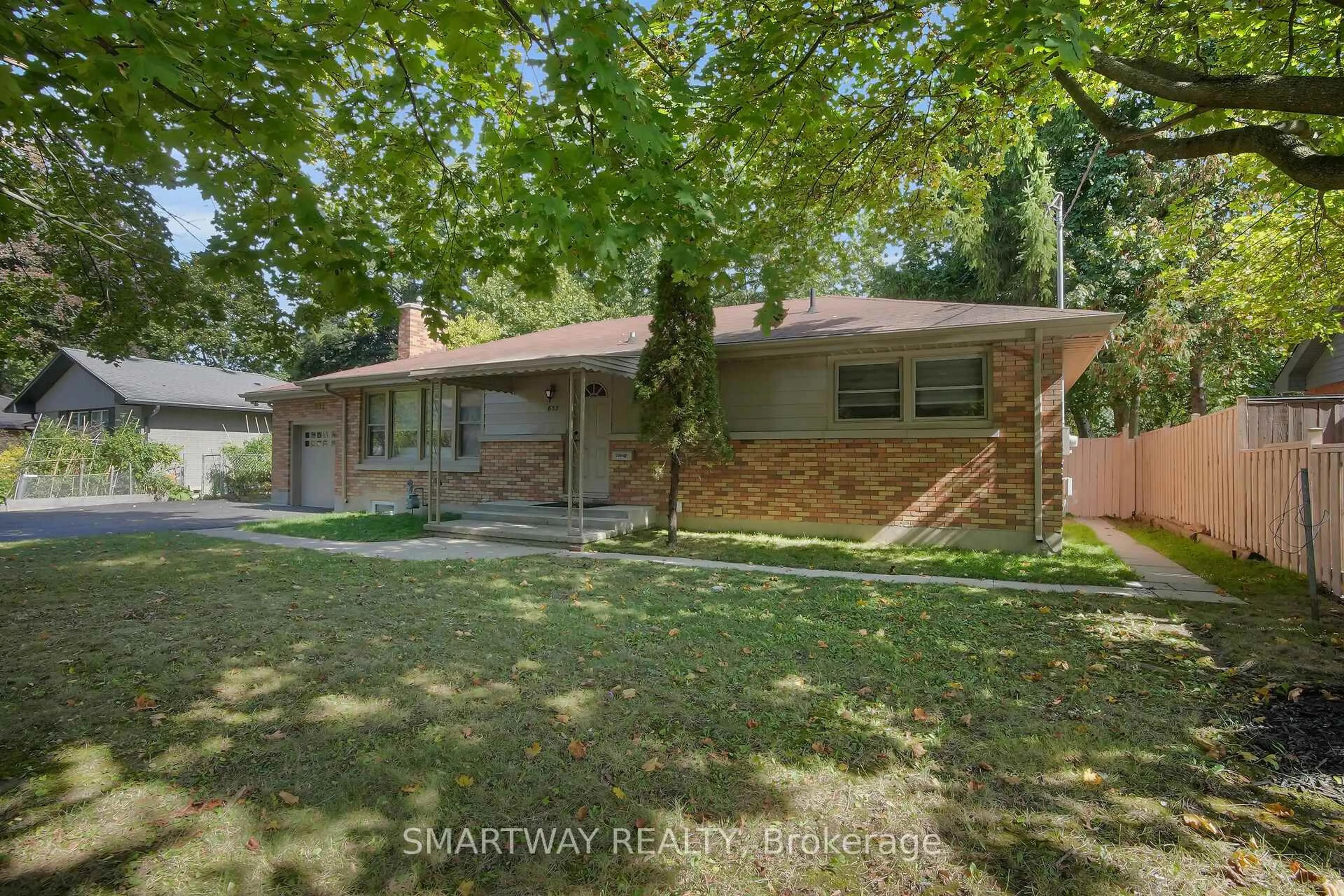 Unknown for 633 Donegal Dr, London North Ontario N6H 3H6