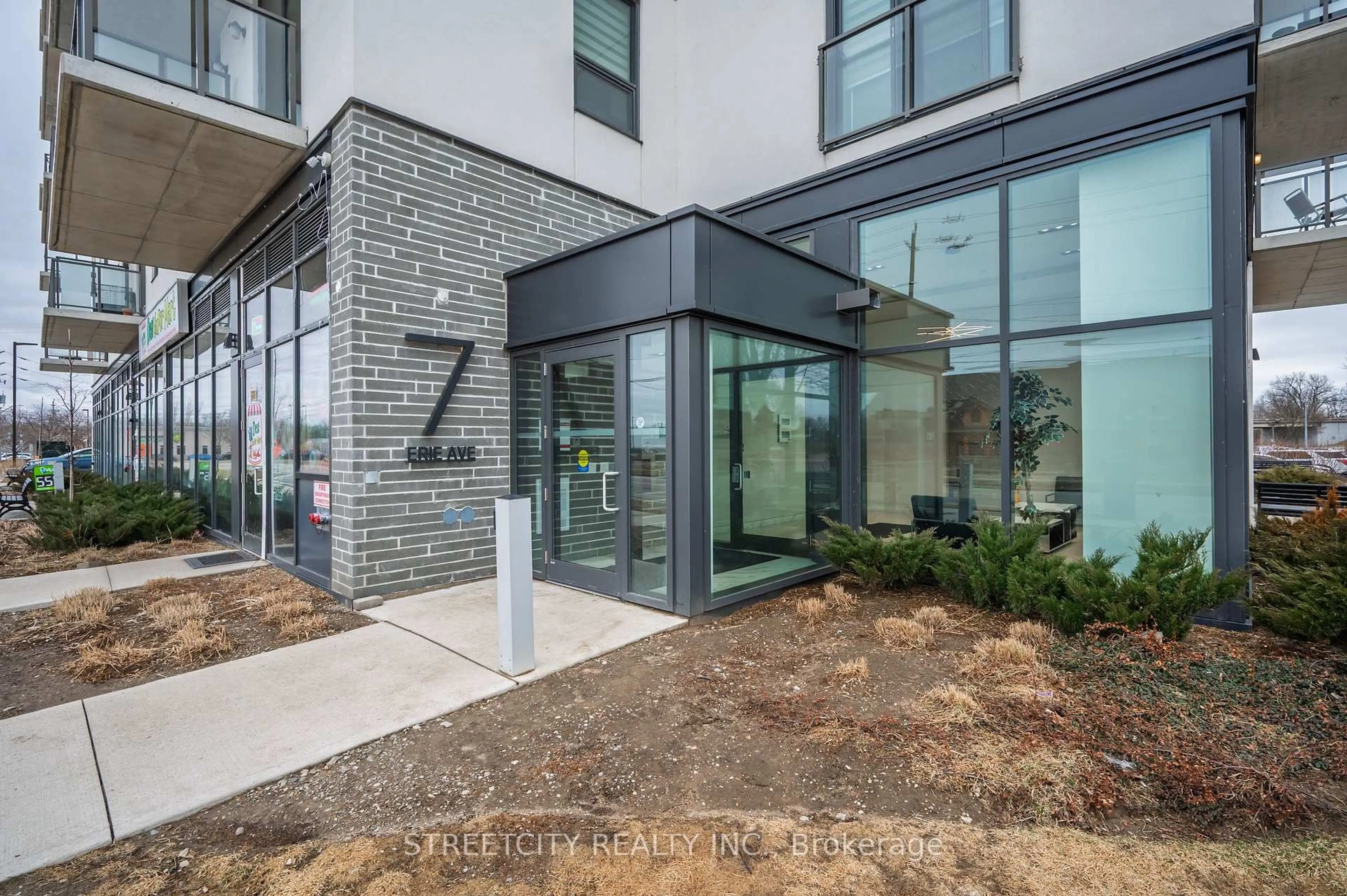 Unknown for 7 Erie Ave #606, Brantford Ontario N3S 2E7