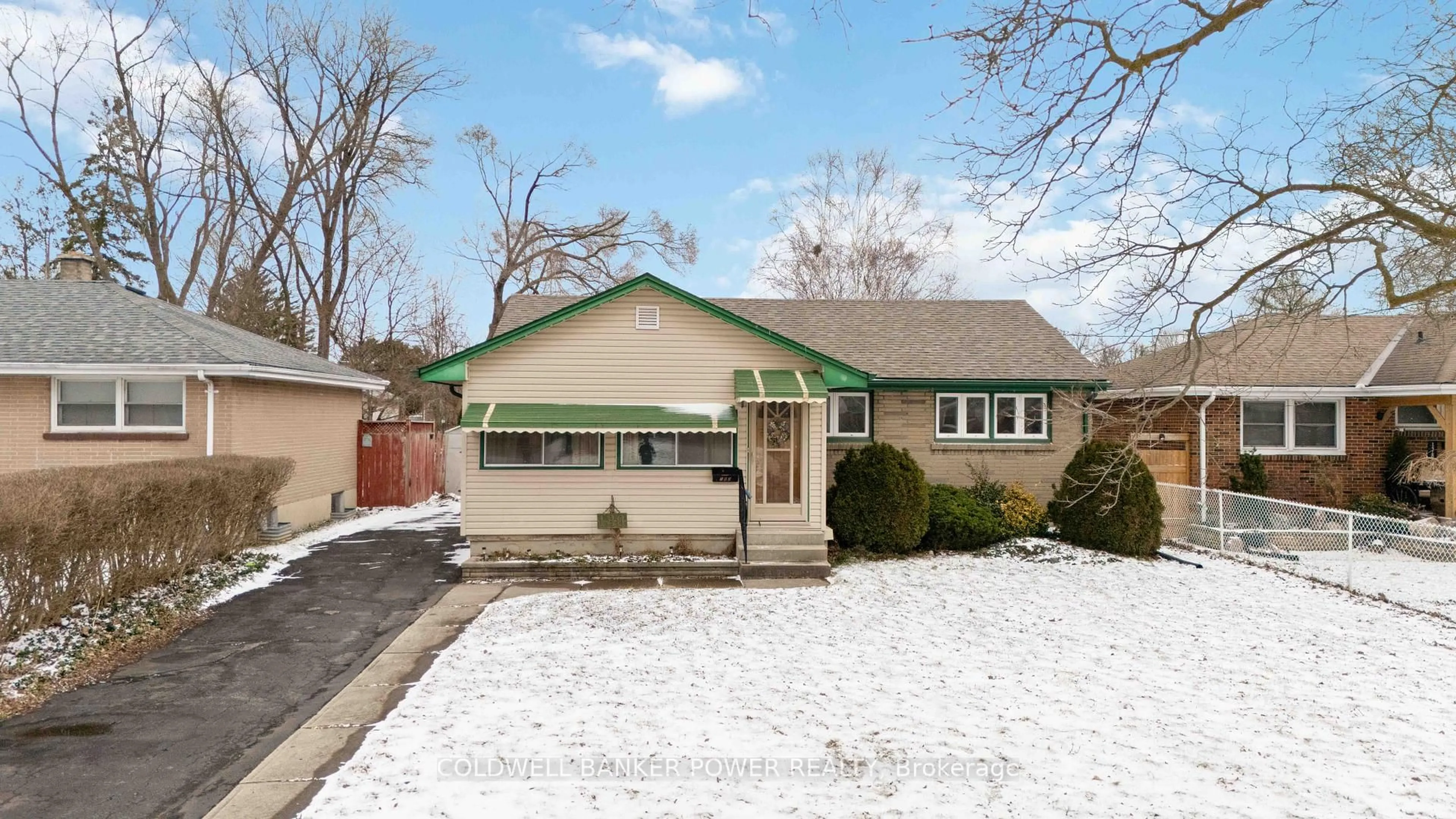 Home with vinyl exterior material, street for 180 Atkinson Blvd, London East Ontario N5W 4Z6