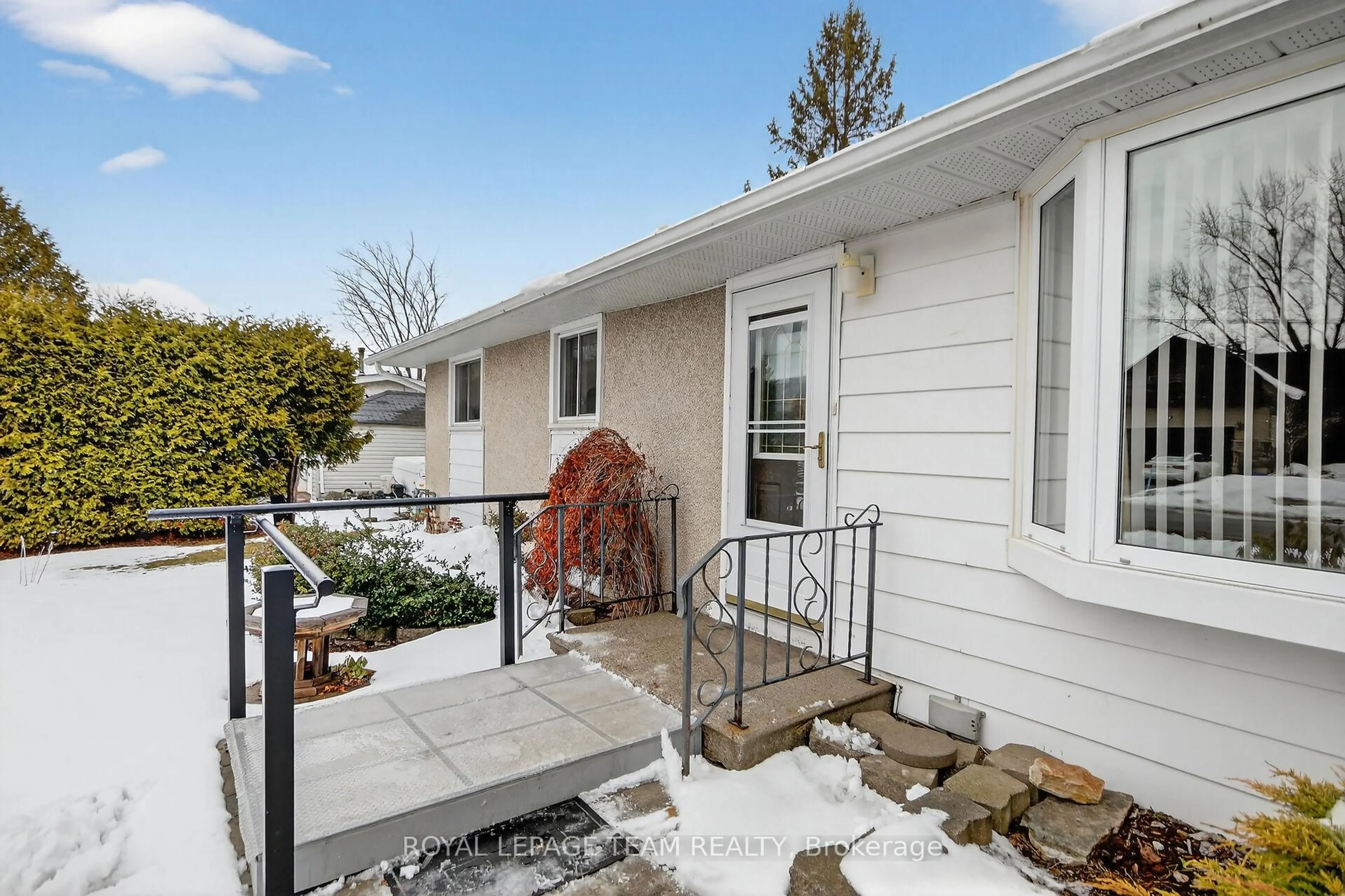 Unknown for 15 Savage Dr, Ottawa Ontario K2S 1B9