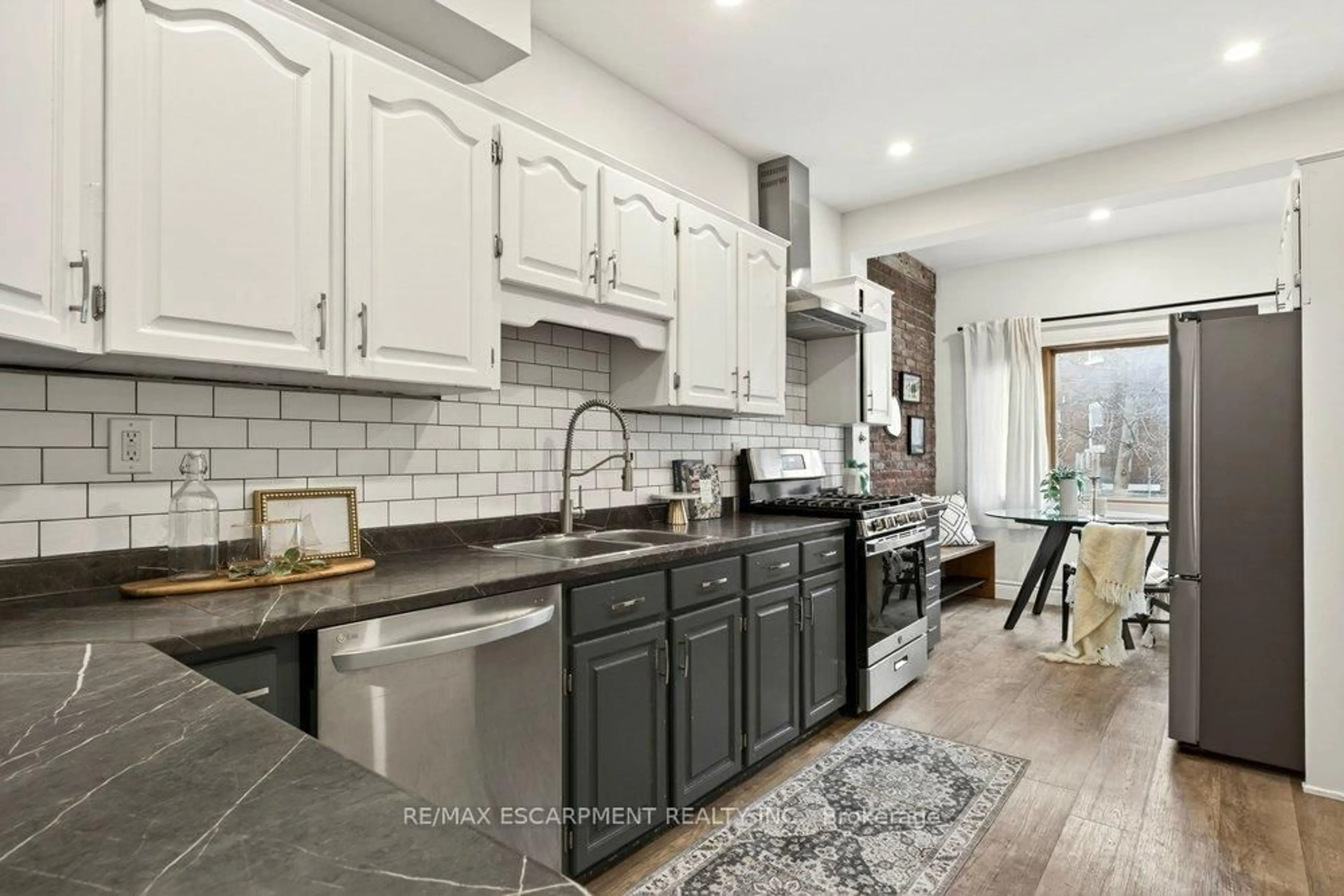 Open concept kitchen, ceramic/tile floor for 69 Balmoral Ave, Hamilton Ontario L8M 3K1