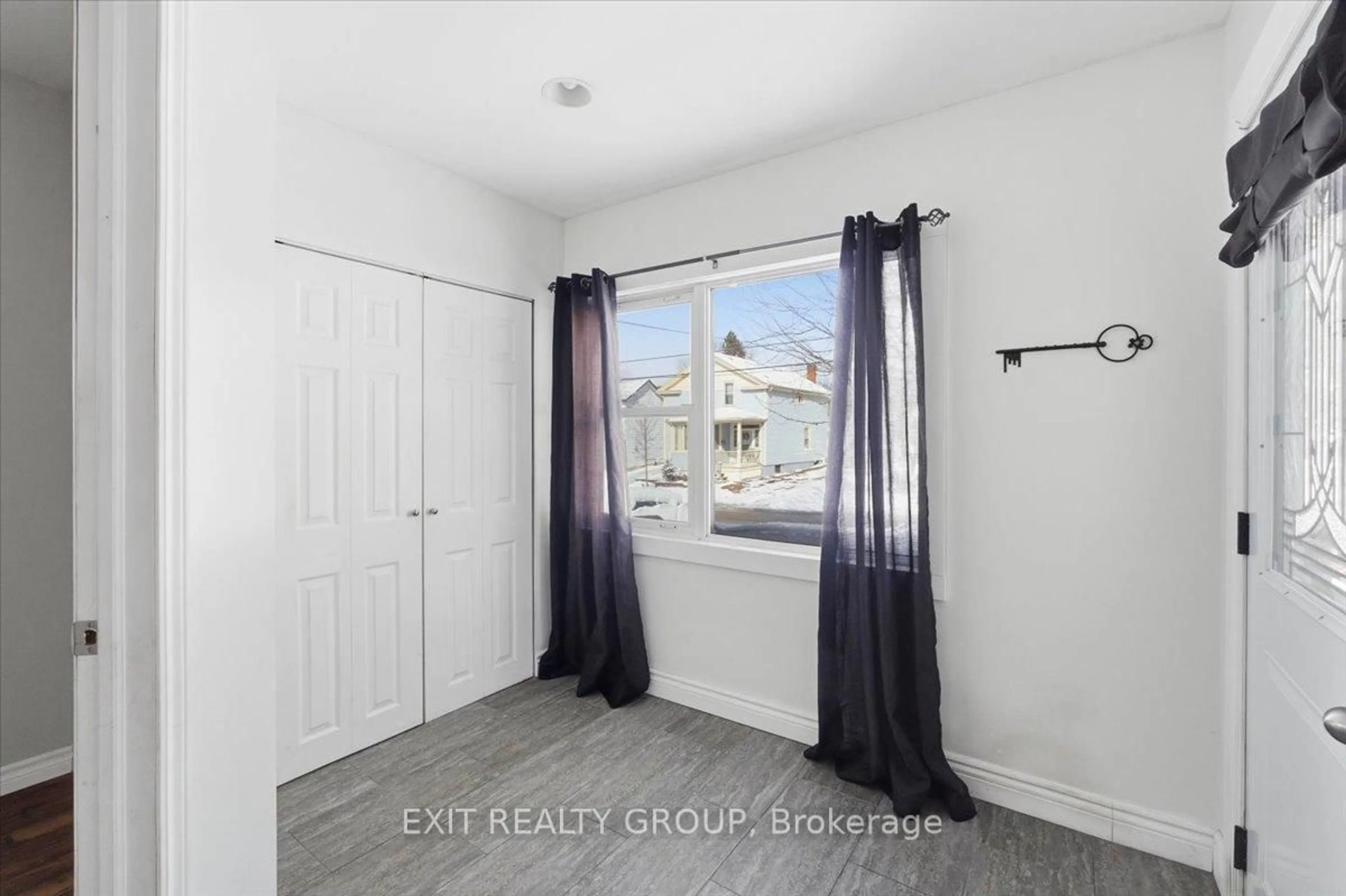 A pic of a room for 291 Tweed St, Cobourg Ontario K9A 2R8