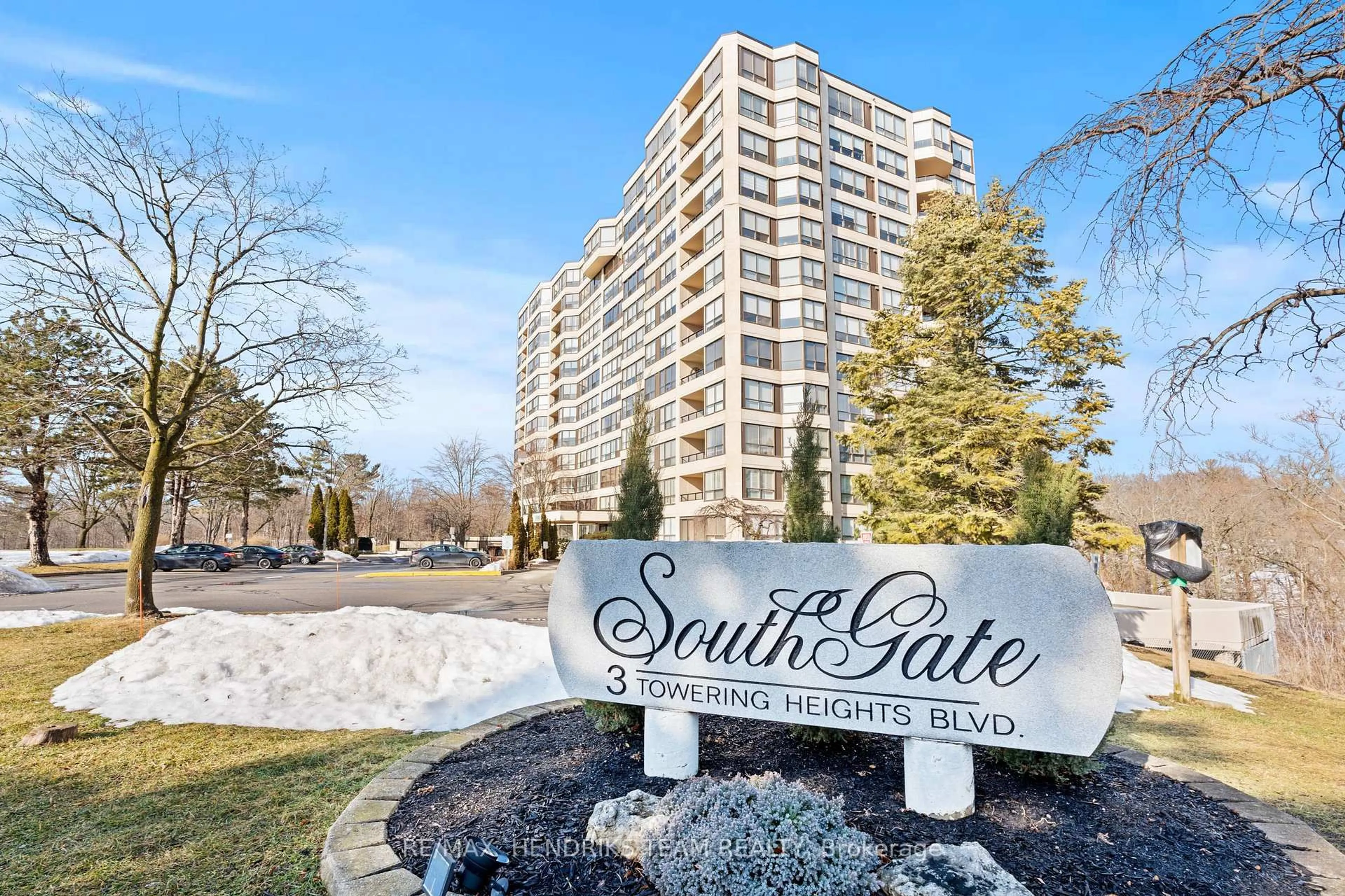 Unknown for 3 Towering Hts Blvd #702, St. Catharines Ontario L2T 4A4