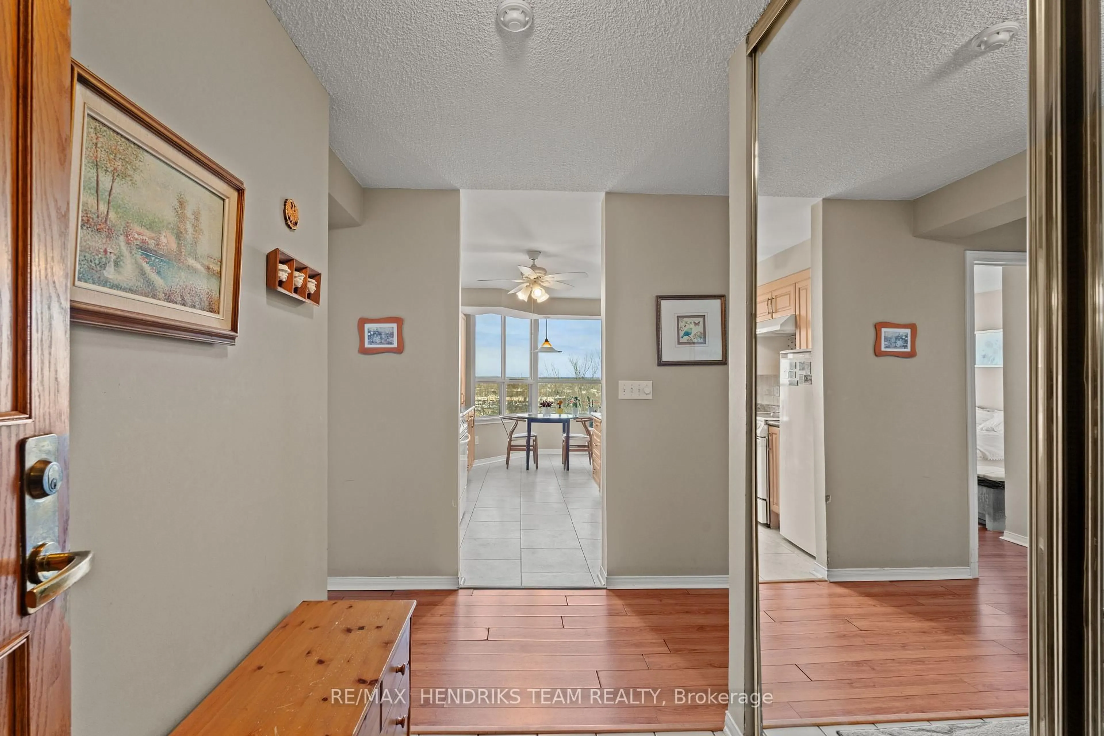 Indoor entryway for 3 Towering Hts Blvd #702, St. Catharines Ontario L2T 4A4