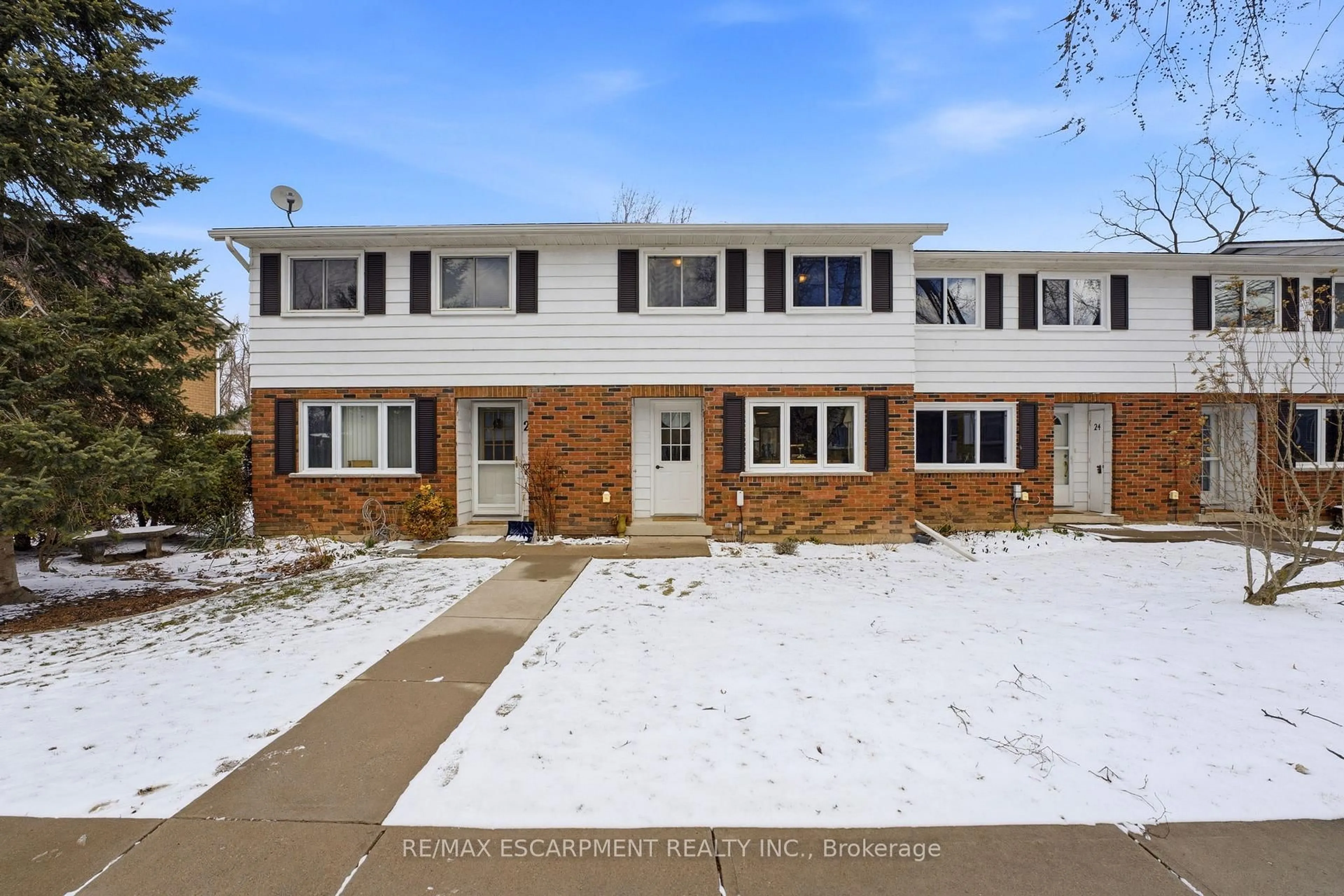 Home with brick exterior material, street for 26 Richardson Dr, Norfolk Ontario N0A 1N4