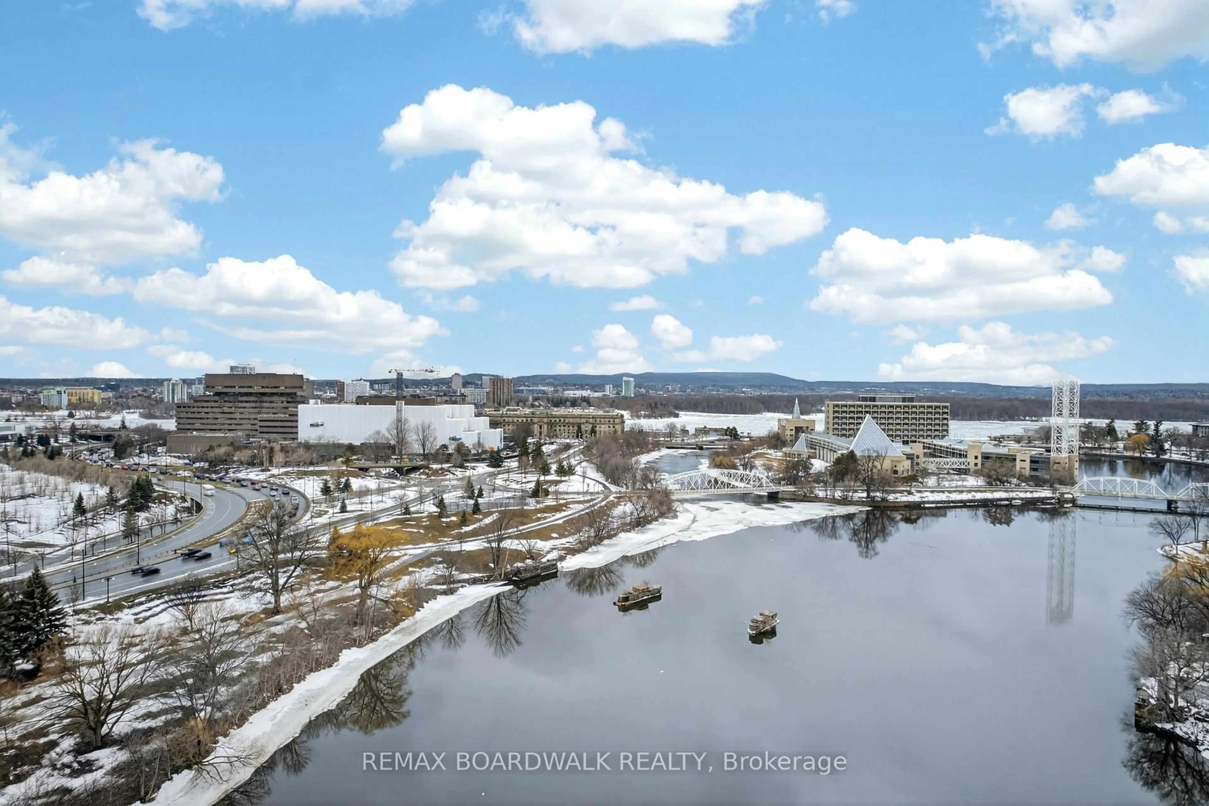 A pic from outside/outdoor area/front of a property/back of a property/a pic from drone, water/lake/river/ocean view for 316 Bruyere St #116, Ottawa Ontario K1N 0C3