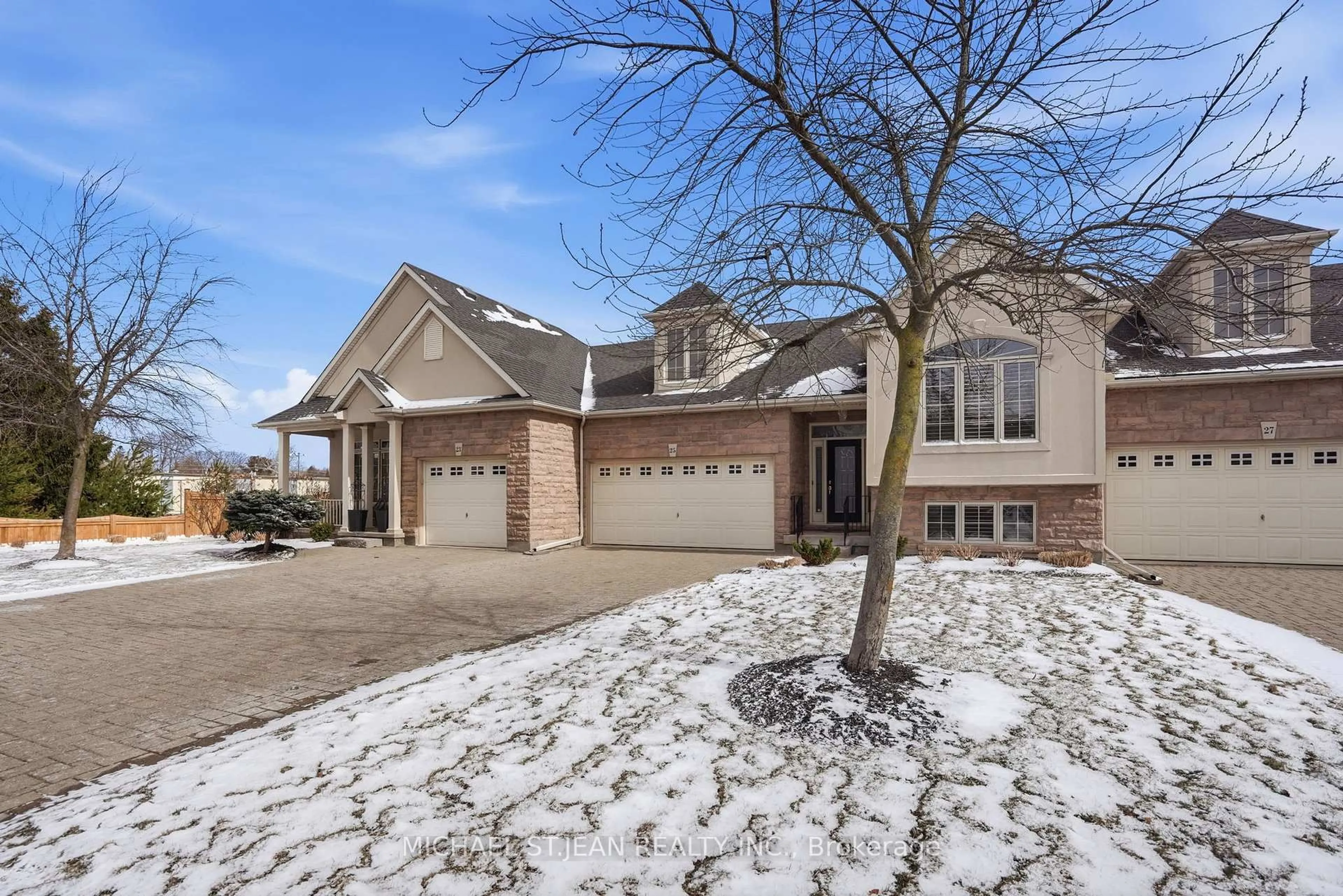 Home with brick exterior material, street for 25 Scullers Way #2, St. Catharines Ontario L2N 7S9