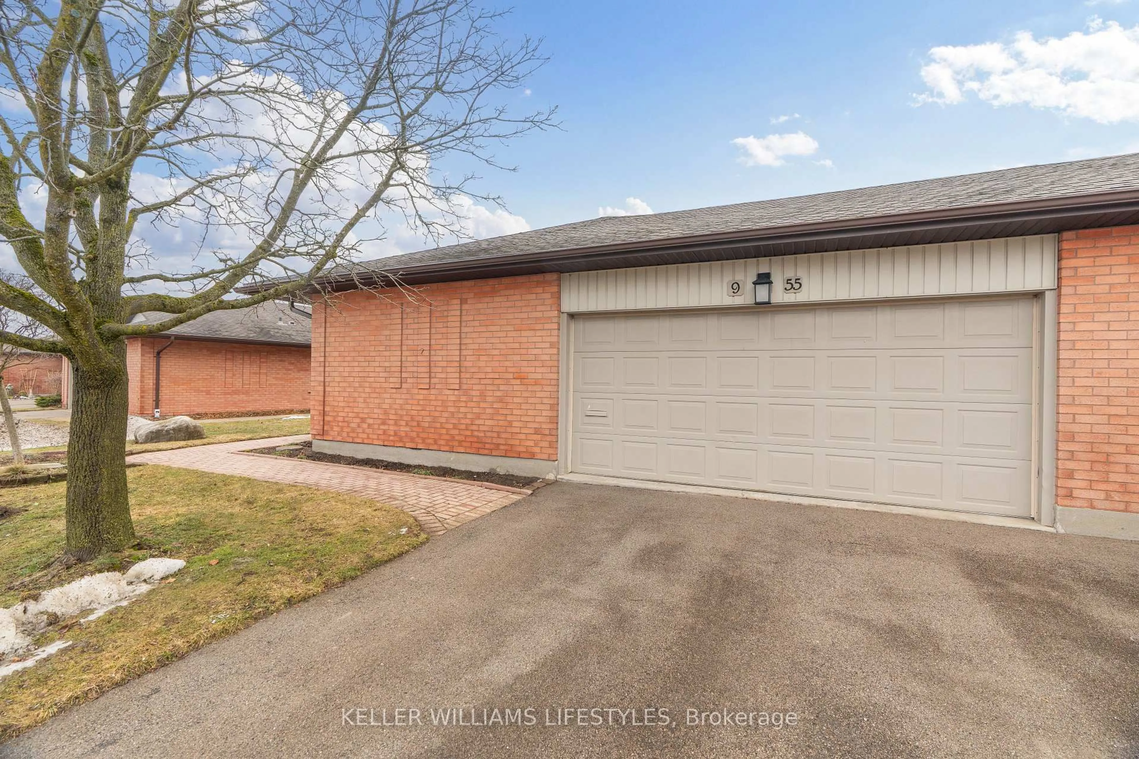 Unknown for 55 Fiddlers Green Rd #9, London North Ontario N6H 4T8