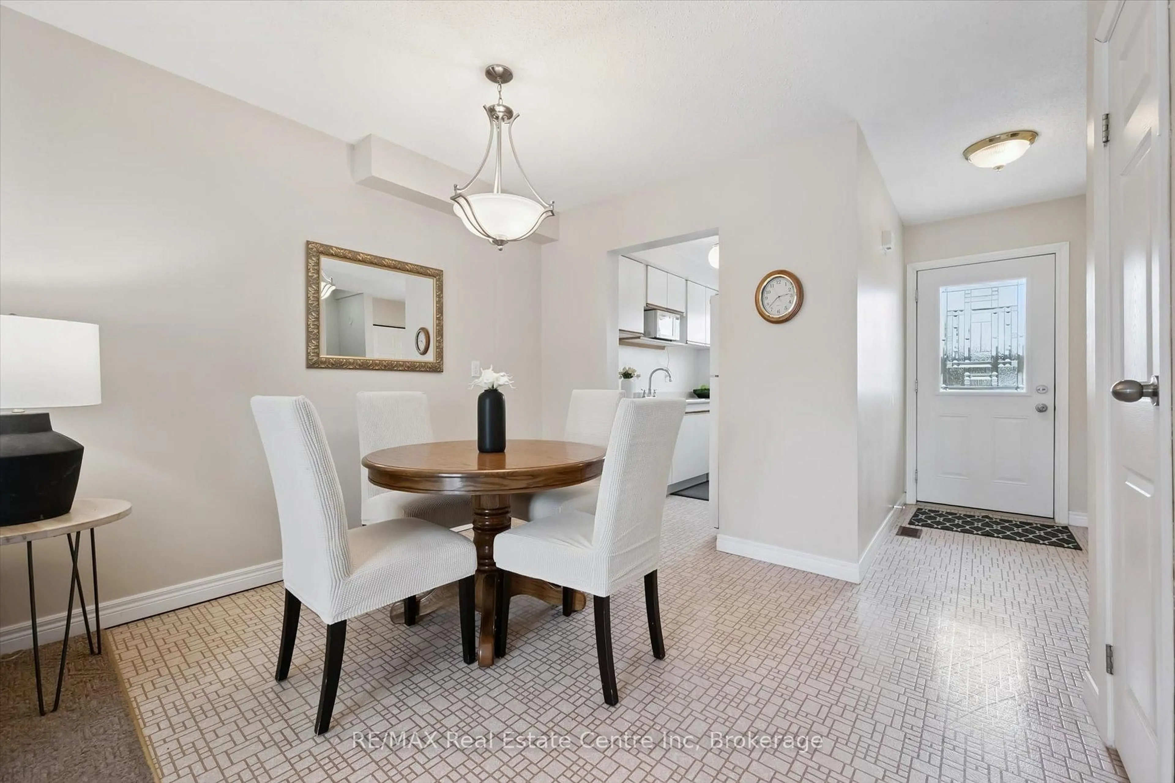 Dining room, unknown for 31 Greengate Rd #205, Guelph Ontario N1H 6R3