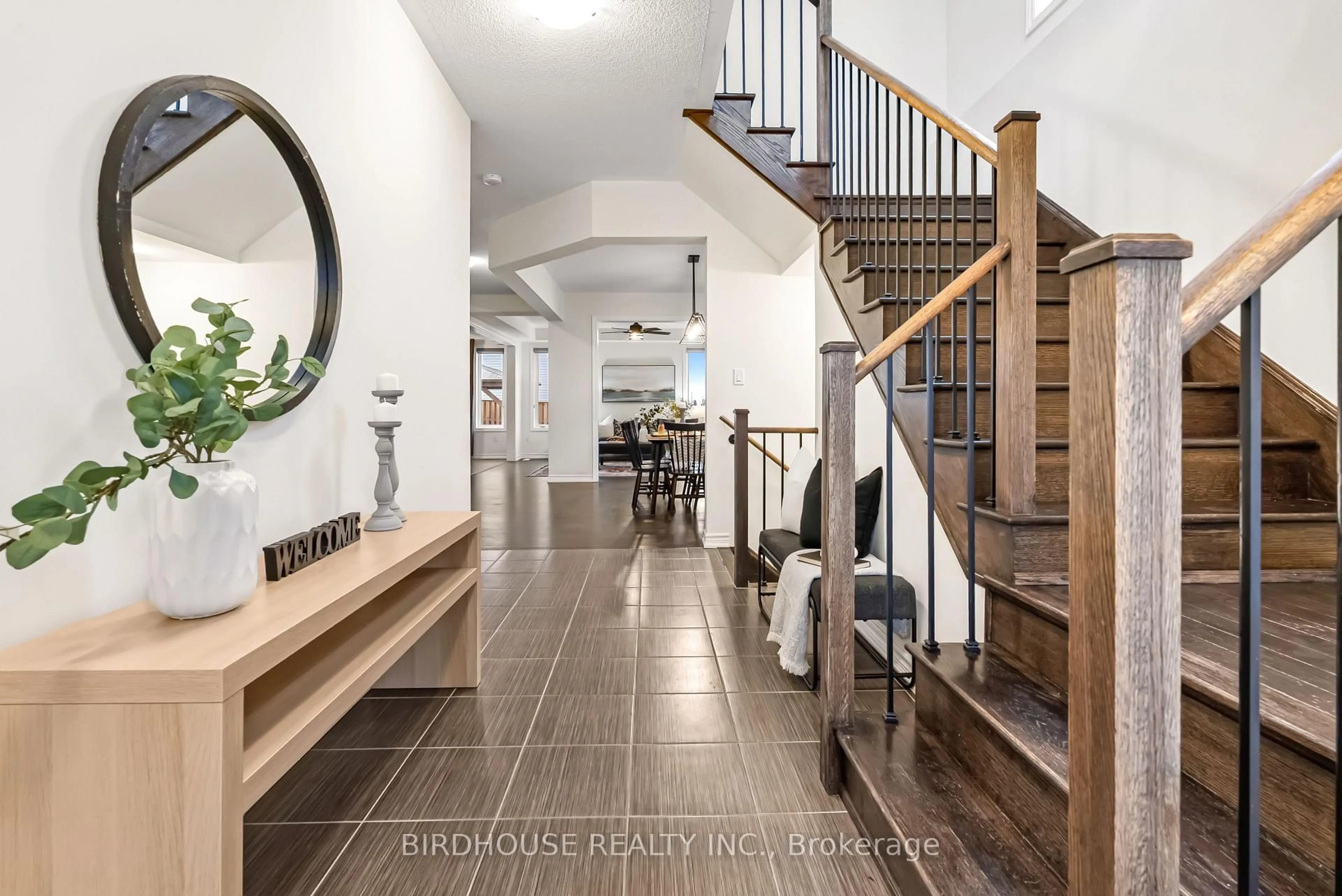 Indoor entryway for 53 Hancock Cres, Kawartha Lakes Ontario K9V 0P4
