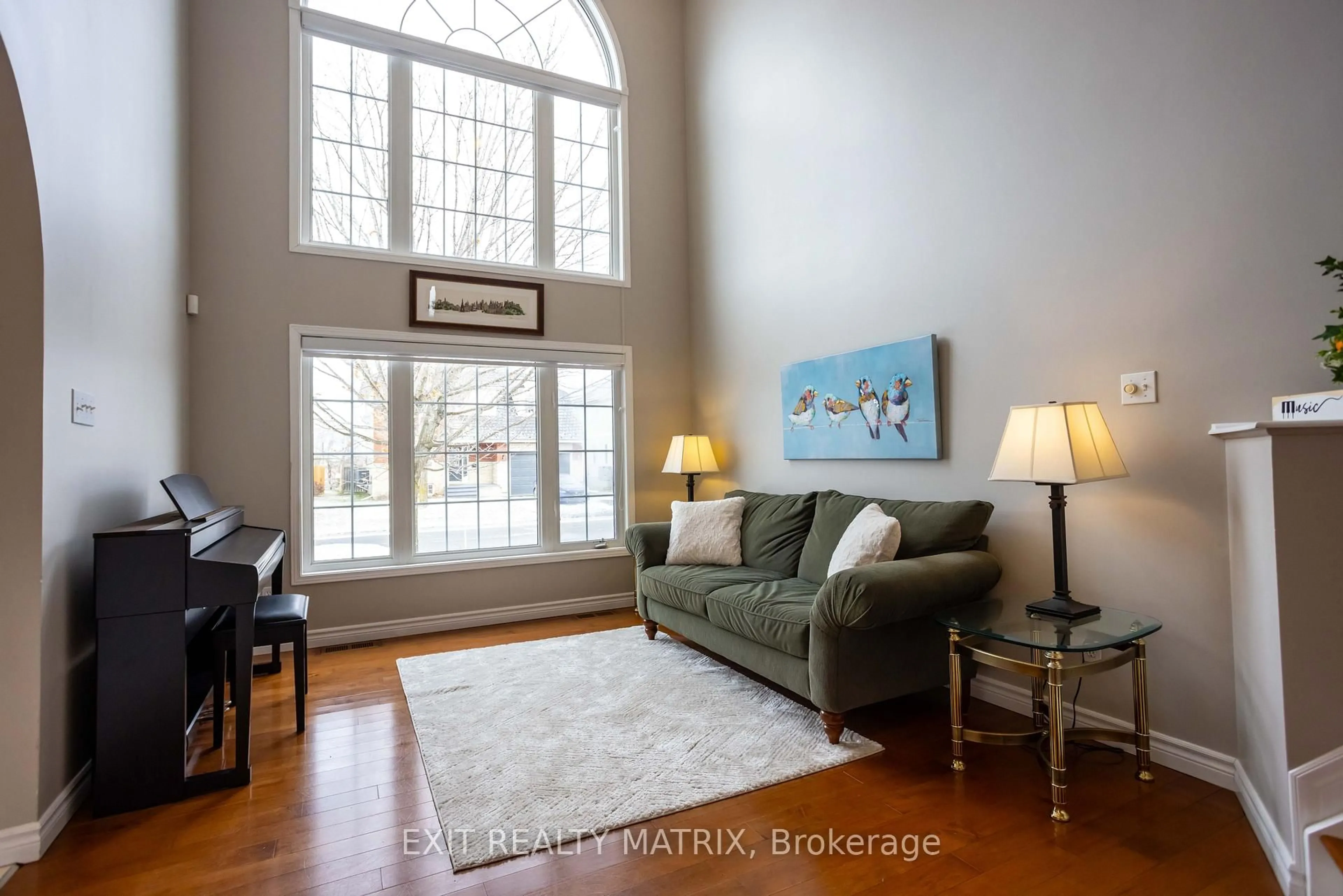 Living room with furniture, unknown for 133 Labelle St, Russell Ontario K0A 1W0