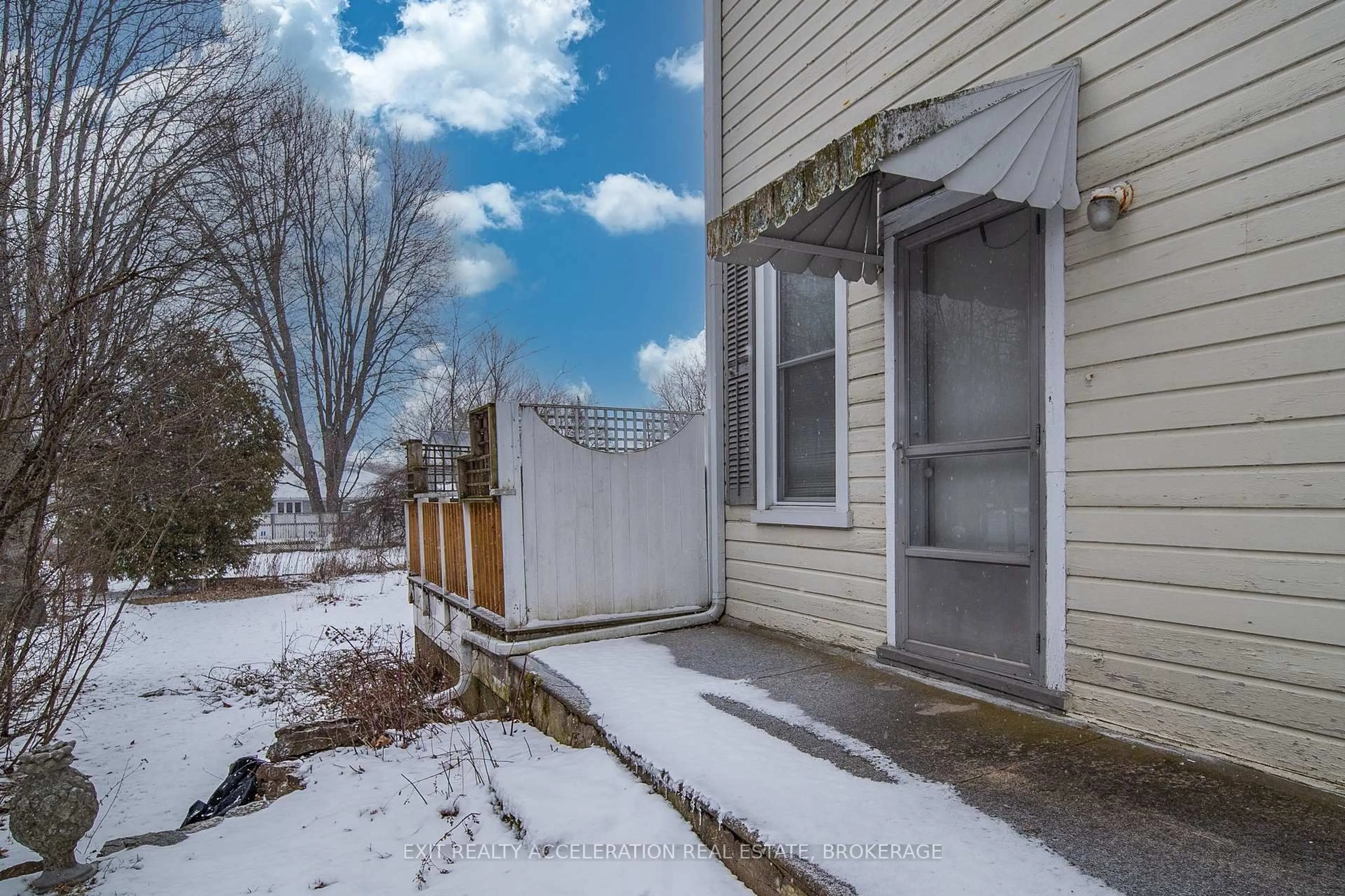 Unknown for 182 Water St, Greater Napanee Ontario K7R 1W4