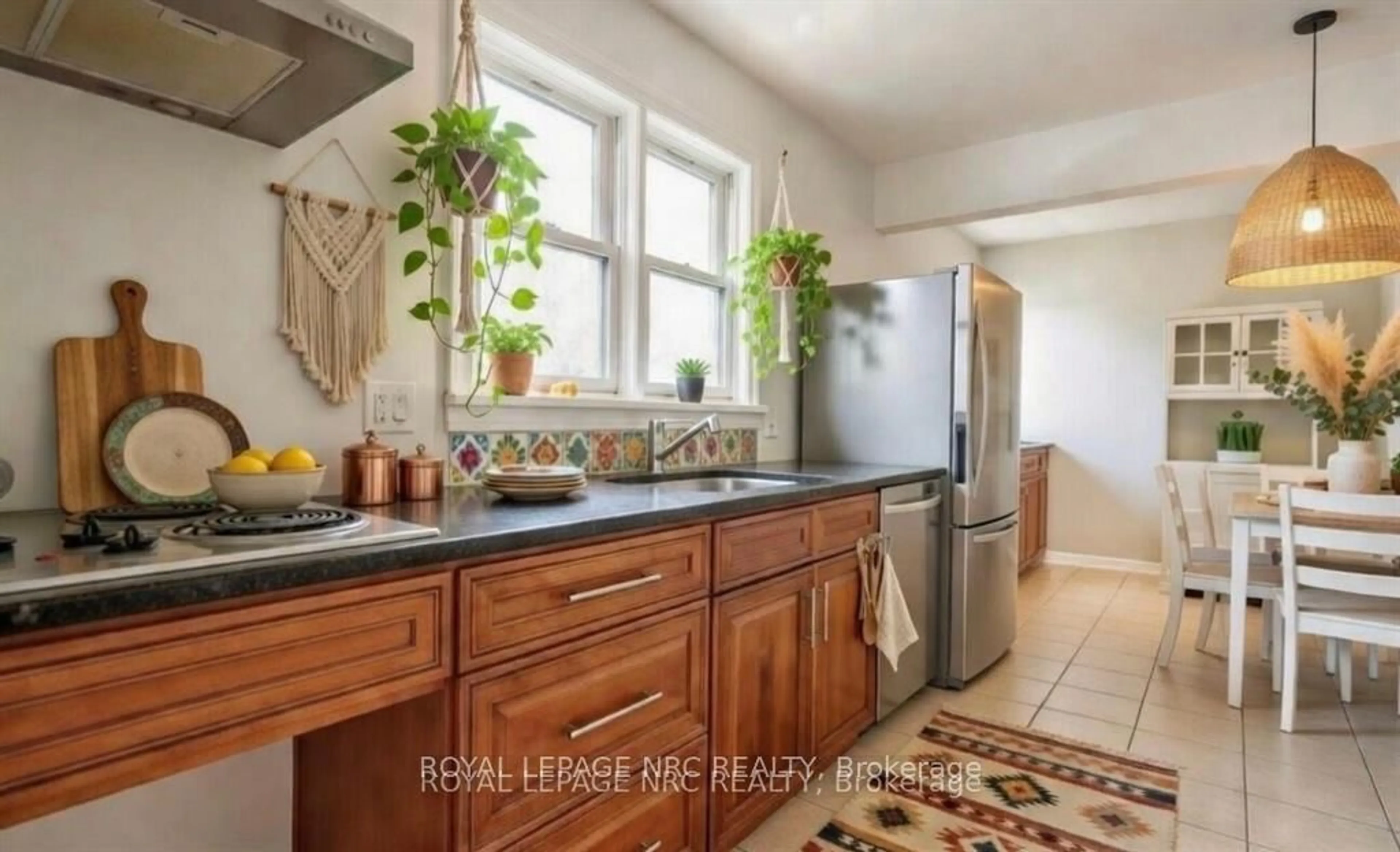 Unknown for 3090 Dorchester Rd, Niagara Falls Ontario L2J 2Z7