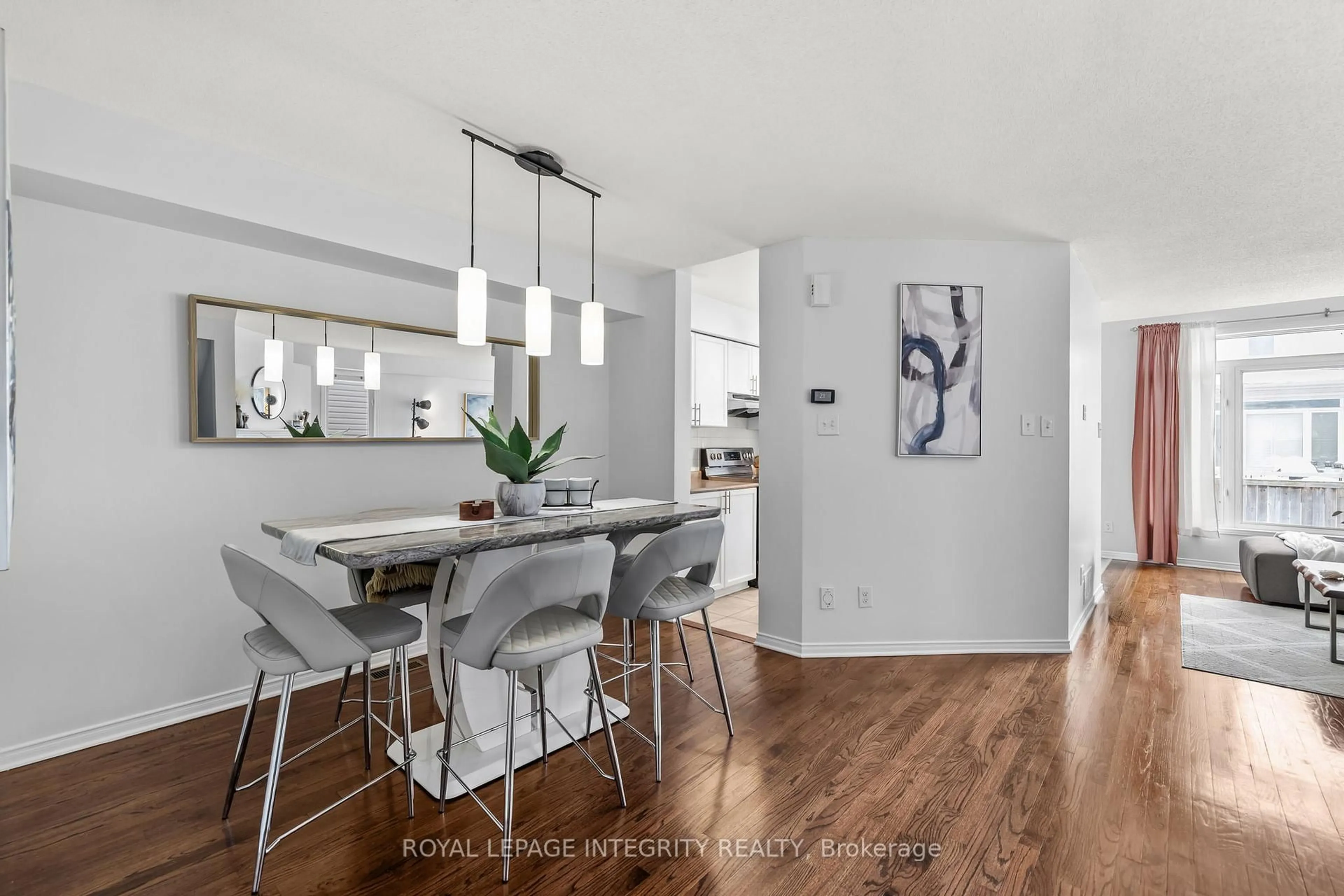 Unknown for 213 Opus St, Ottawa Ontario K2S 0J2