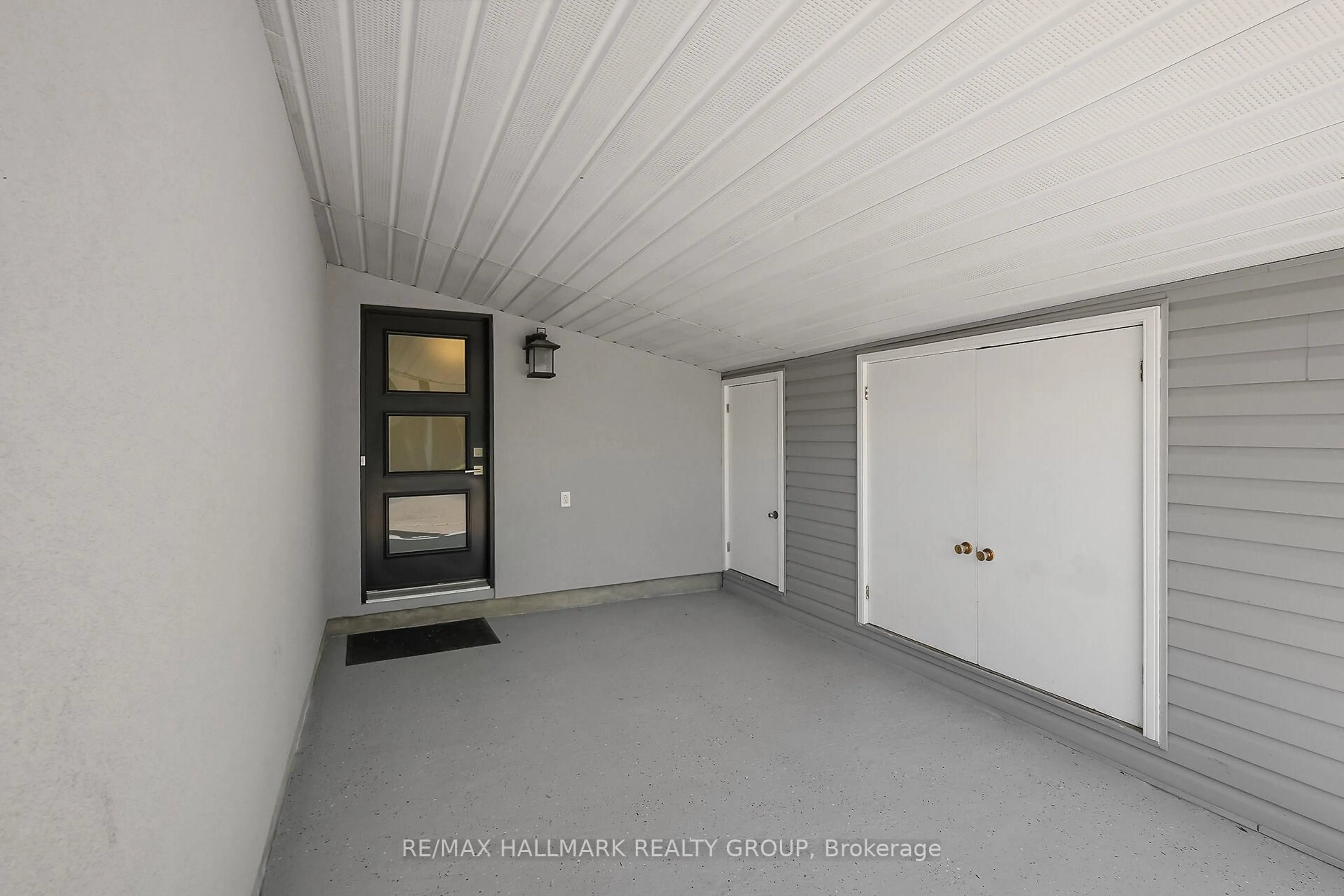 Unknown for 757 Garner Ave, Ottawa Ontario K1V 6M5